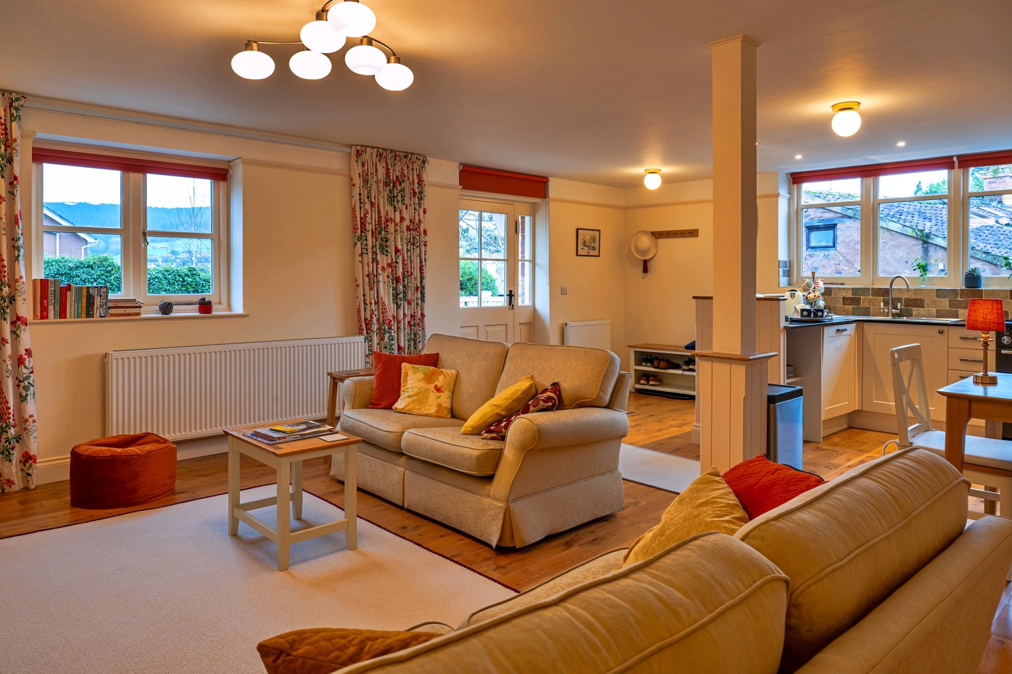 Lower School Cottages-Woonkamer