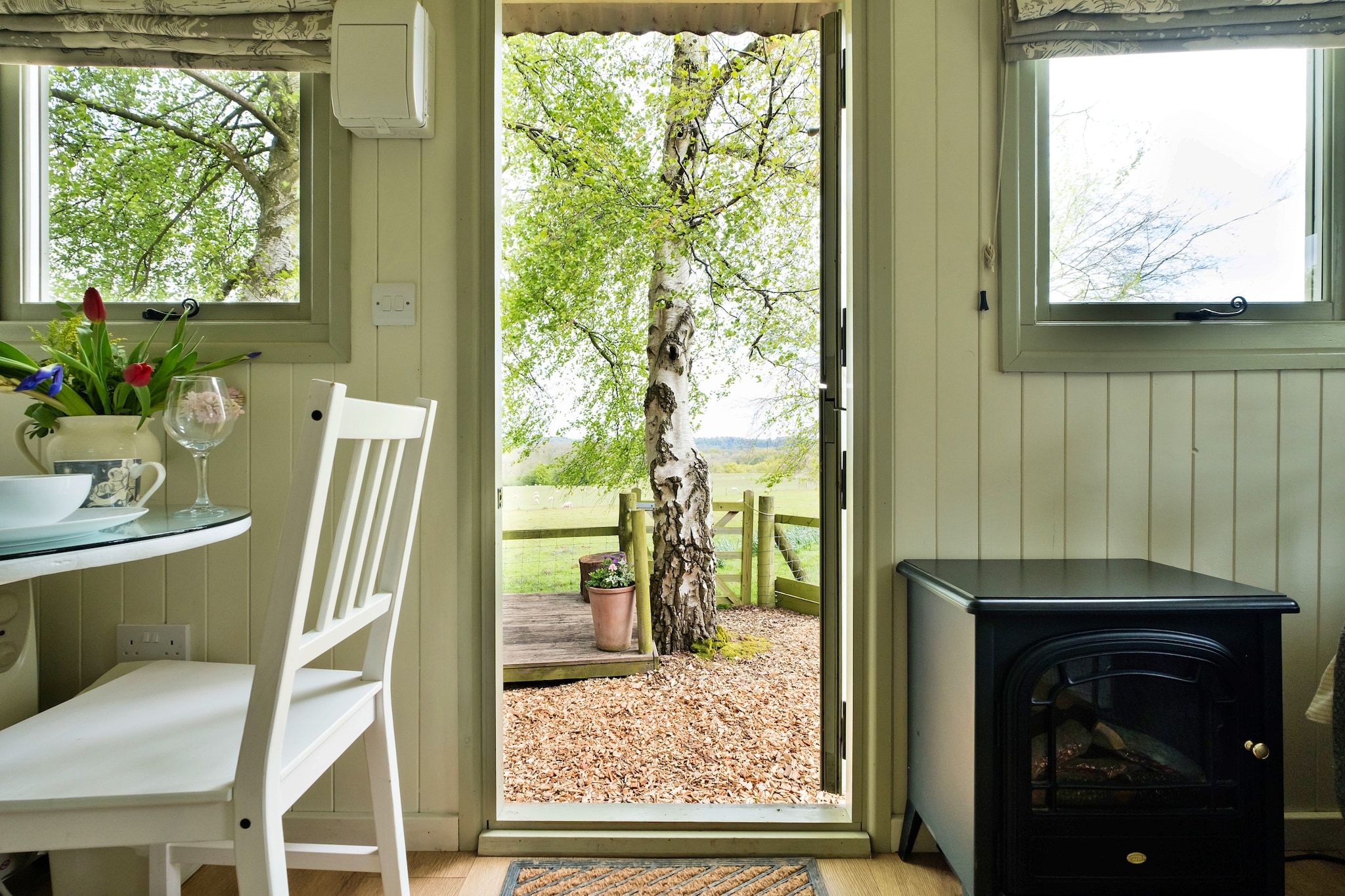 Hay and Hedgerow Glamping-Keuken