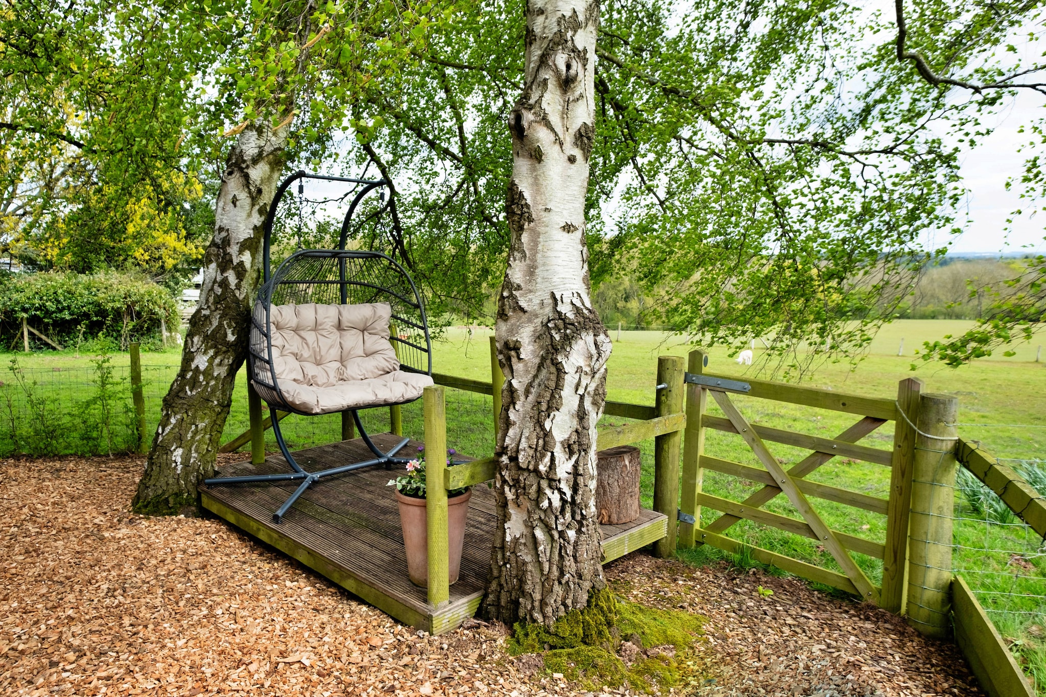Hay and Hedgerow Glamping-Tuinen zomer