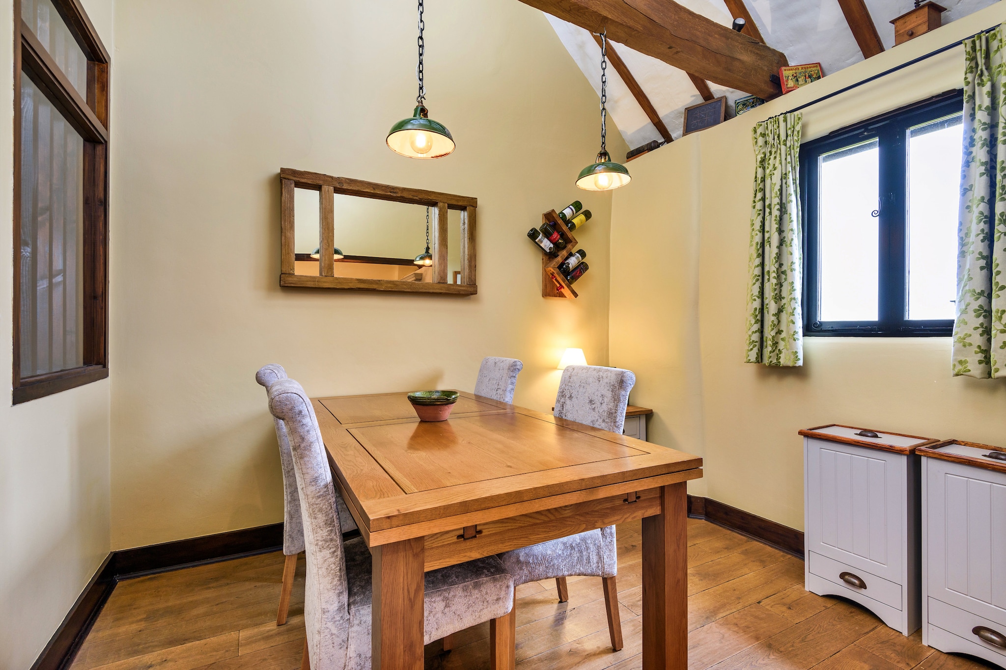 Flint Barn-Eetkamer