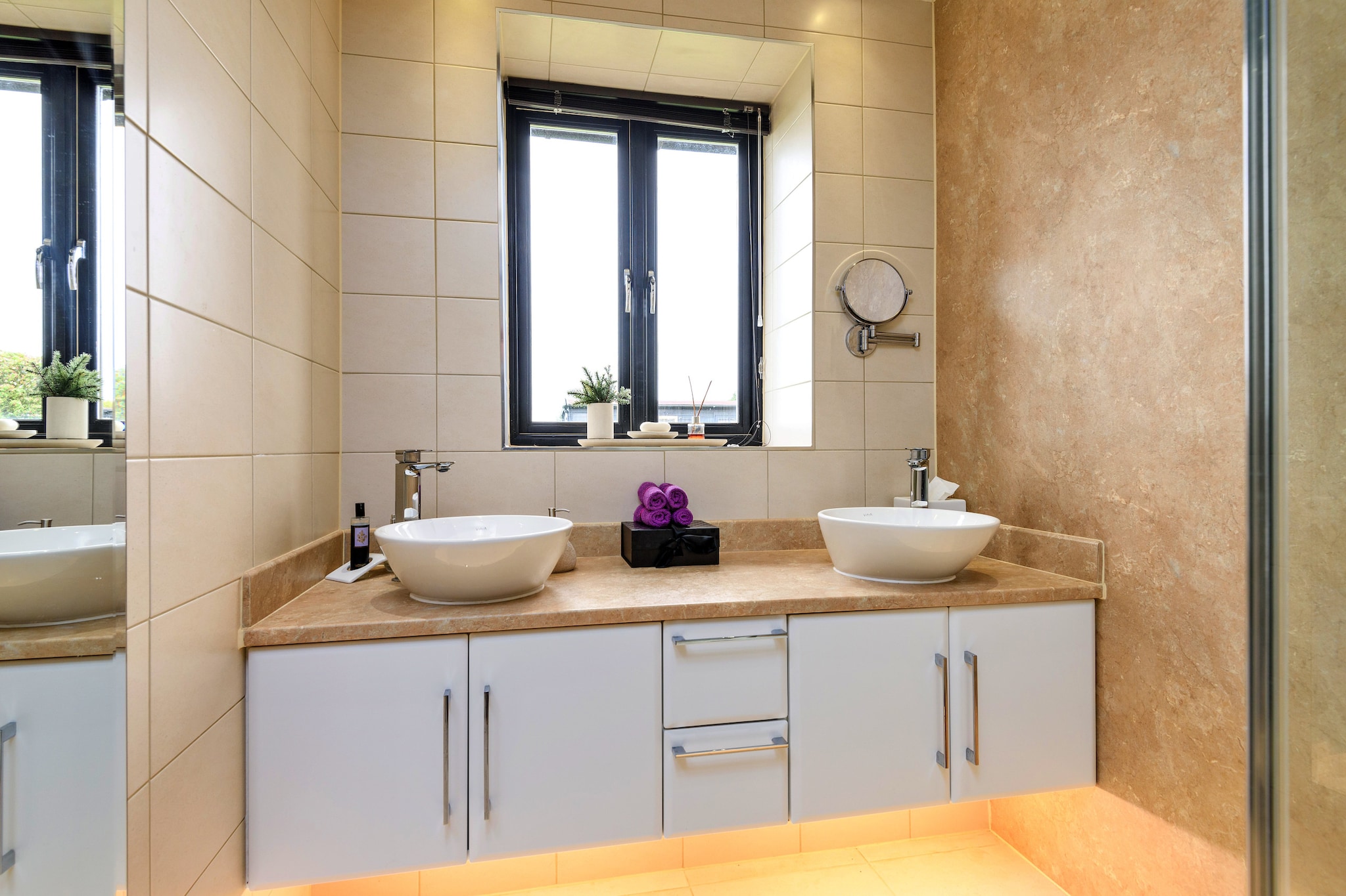 Flint Barn-Badkamer