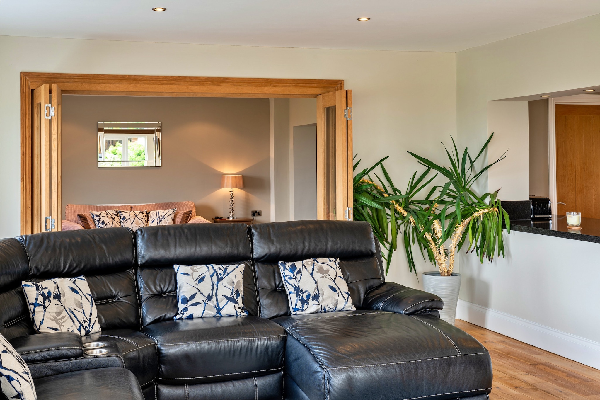 Stone Bow Farmhouse-Woonkamer
