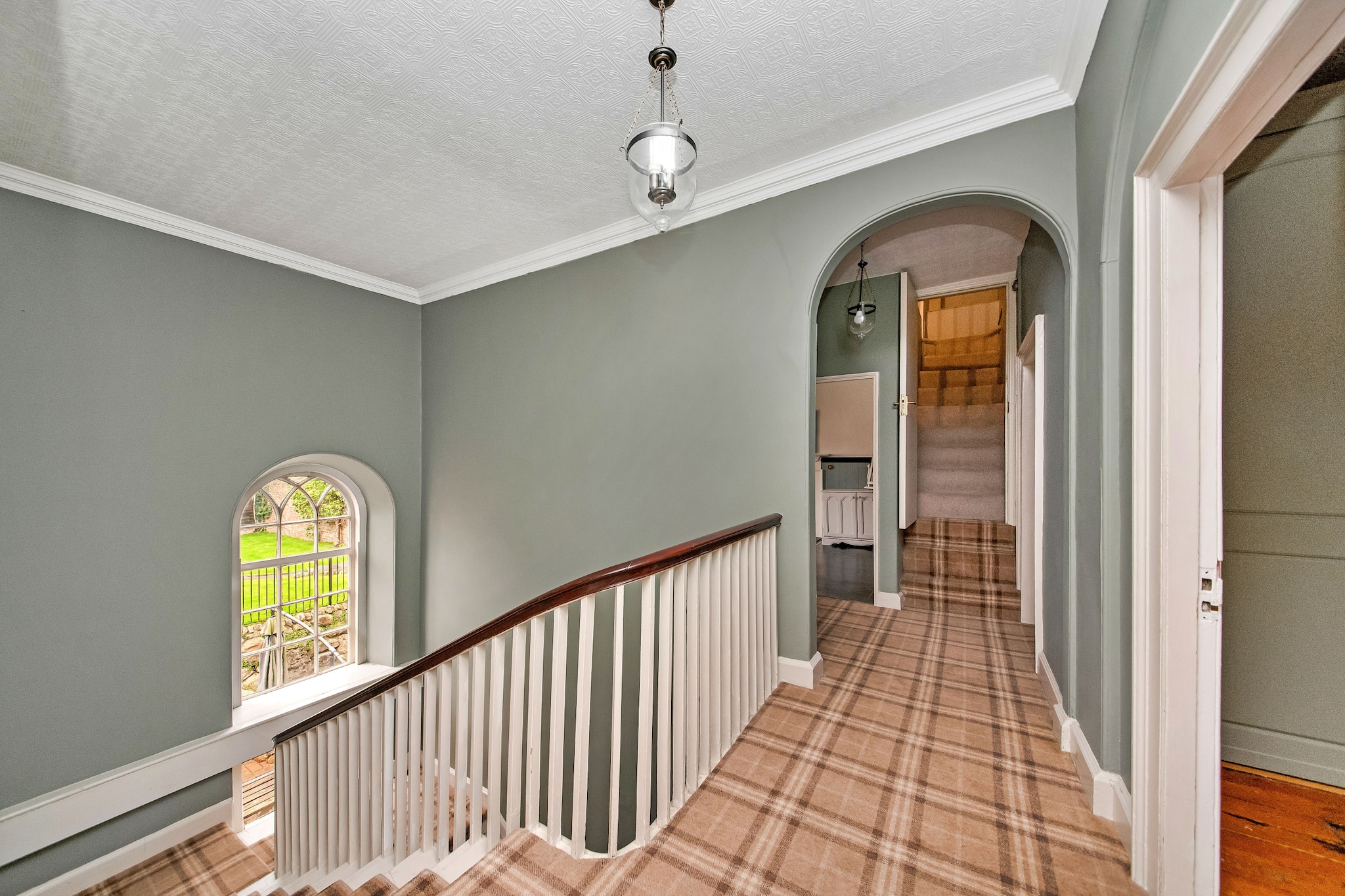 Low Green Cottage-Overloop