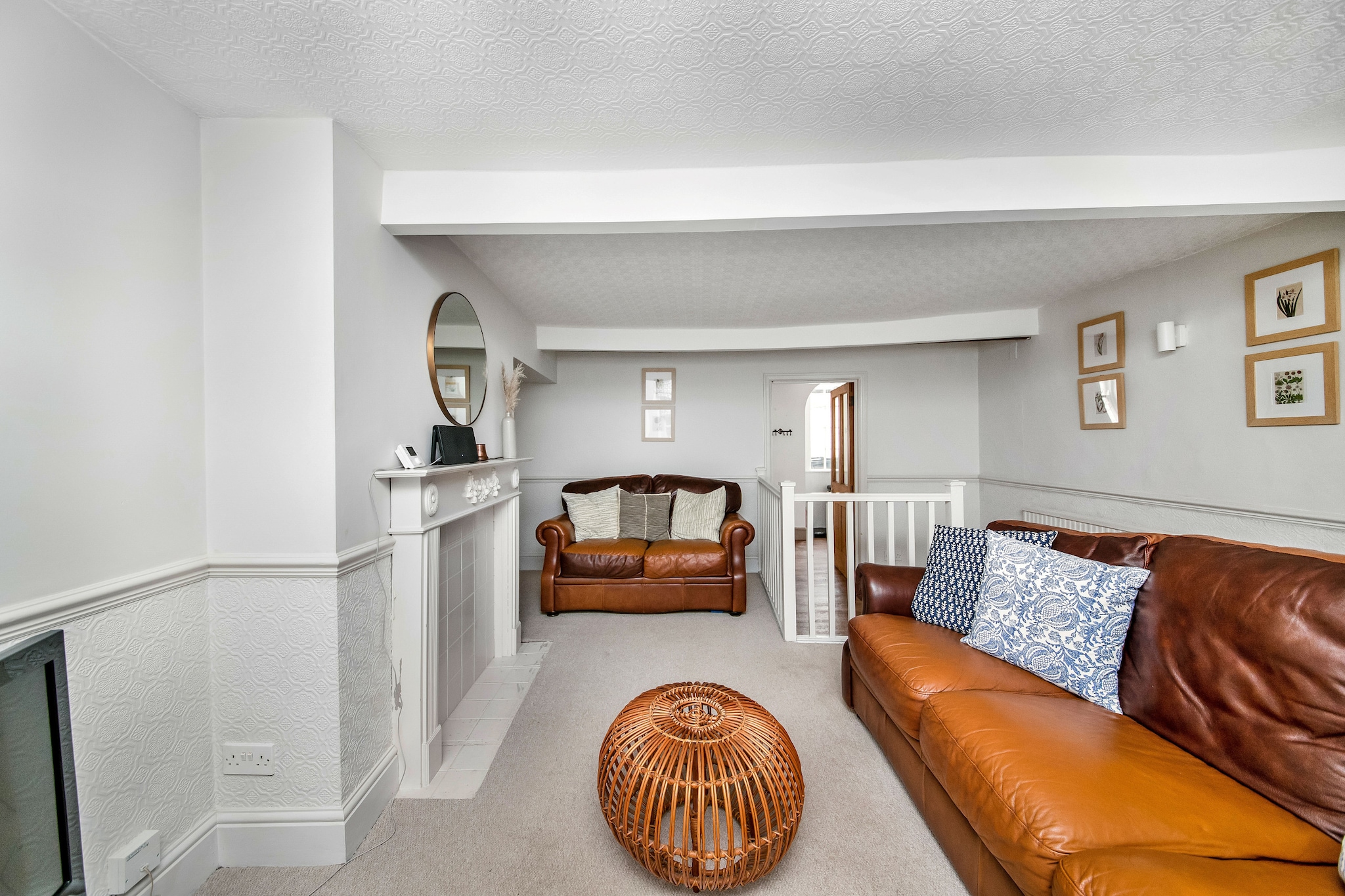 Low Green Cottage-Woonkamer