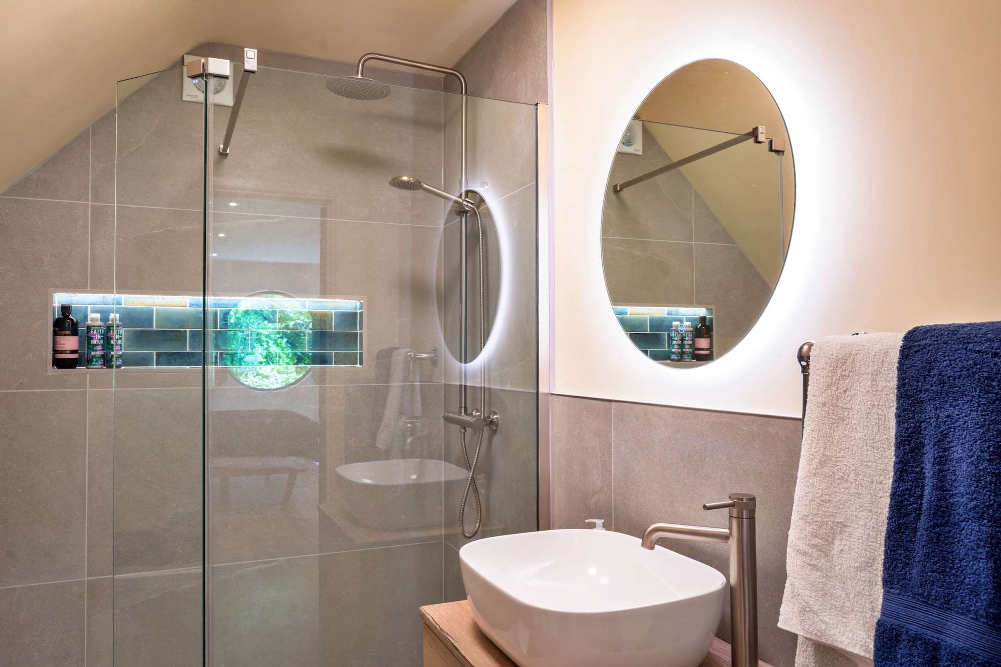 Dingles Farm Annexe-Badkamer