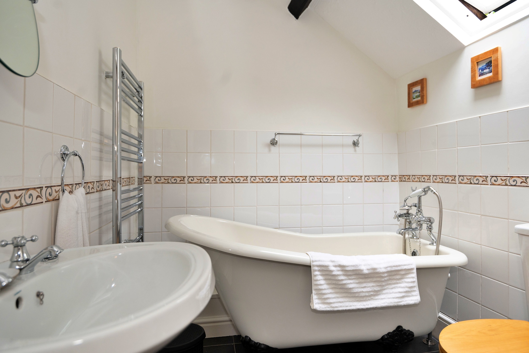 Hermon Bach-Badkamer