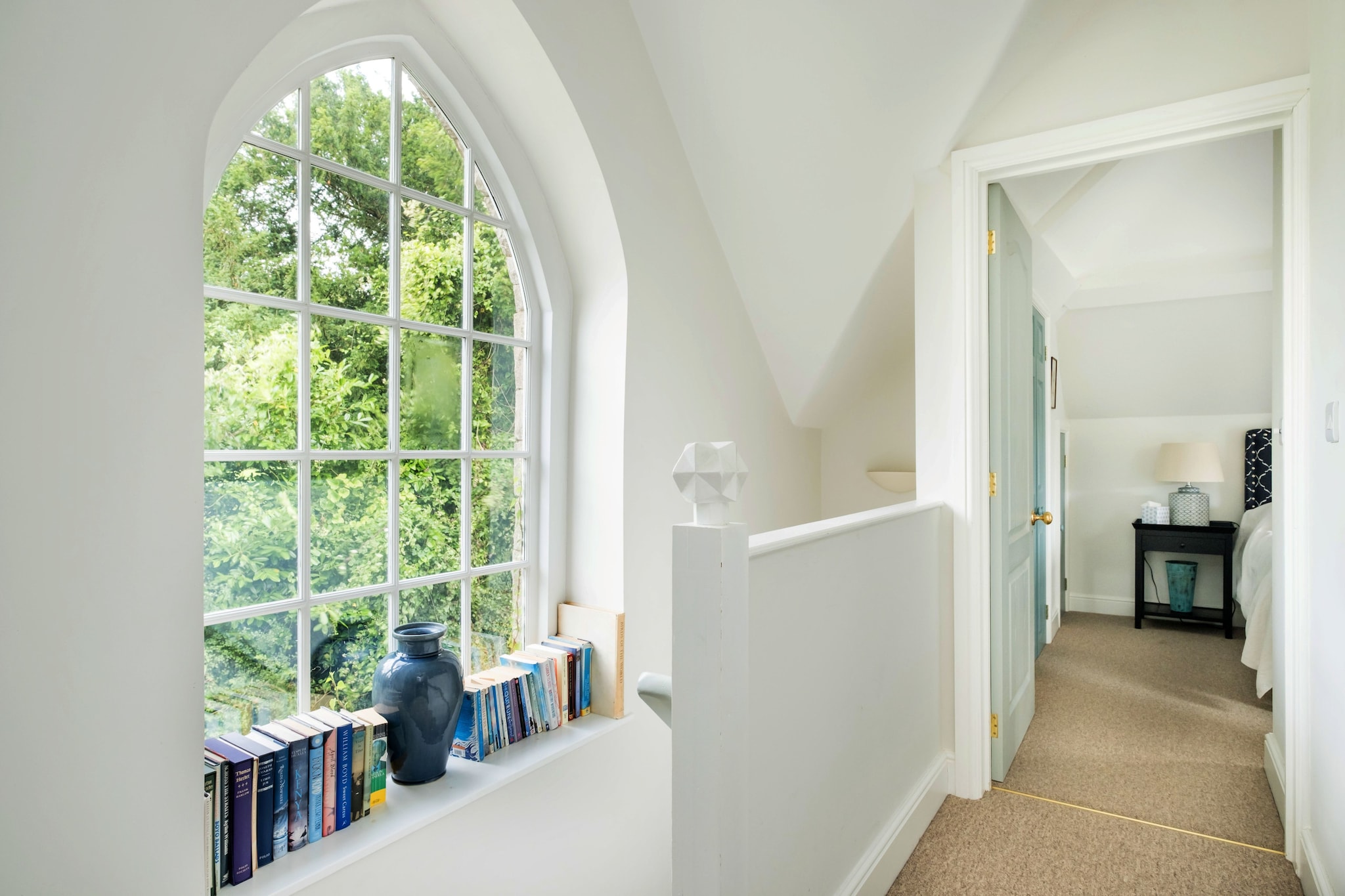 Coach House Wellbeing Retreat-Overloop