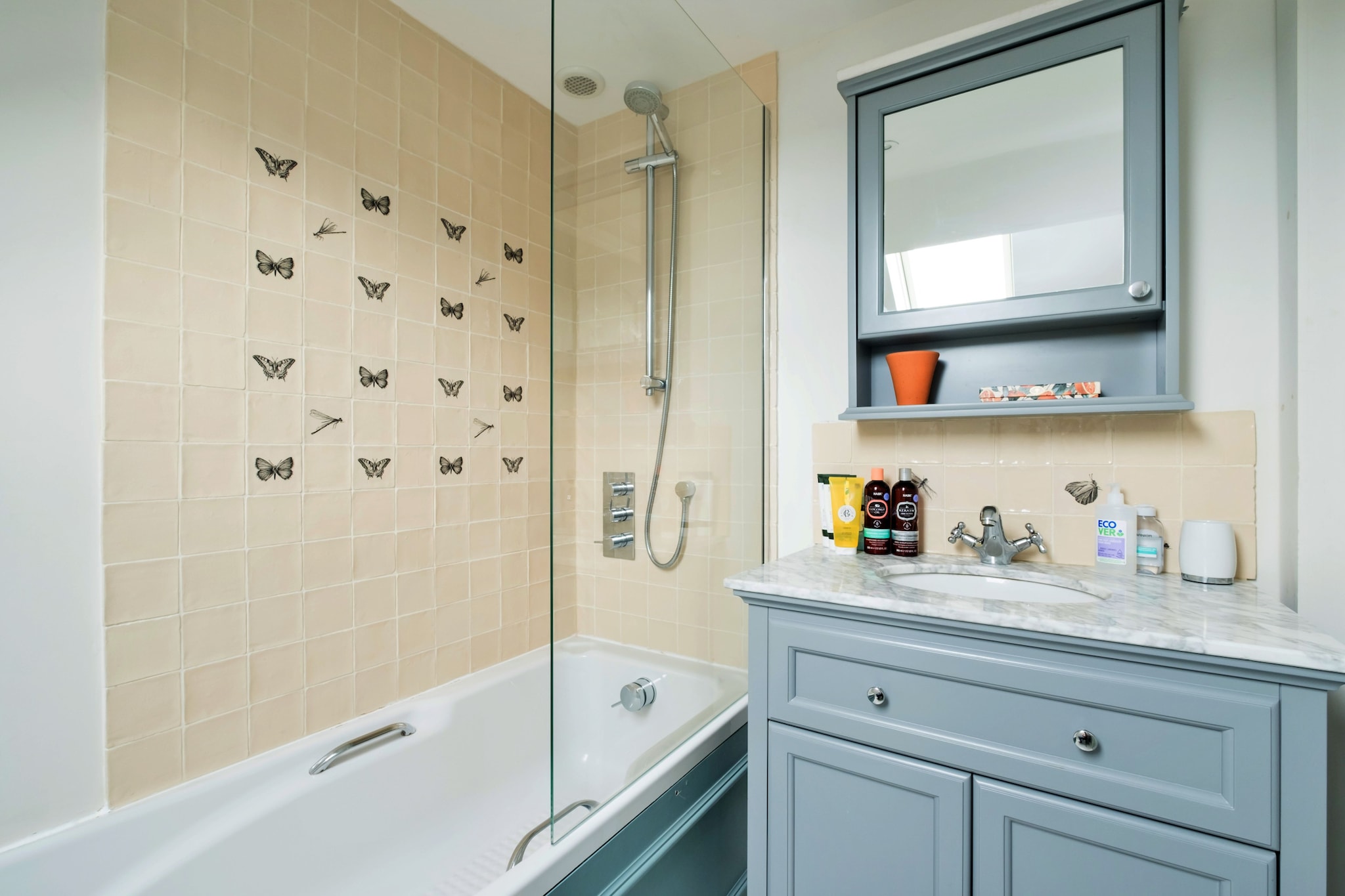 Coach House Wellbeing Retreat-Badkamer