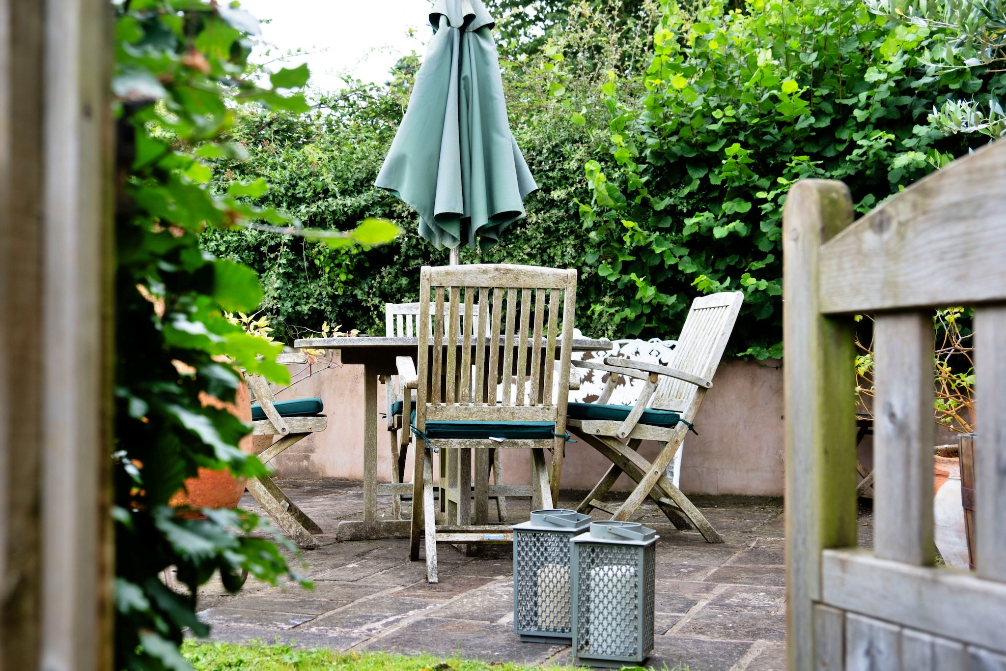 Coach House Wellbeing Retreat-Terras