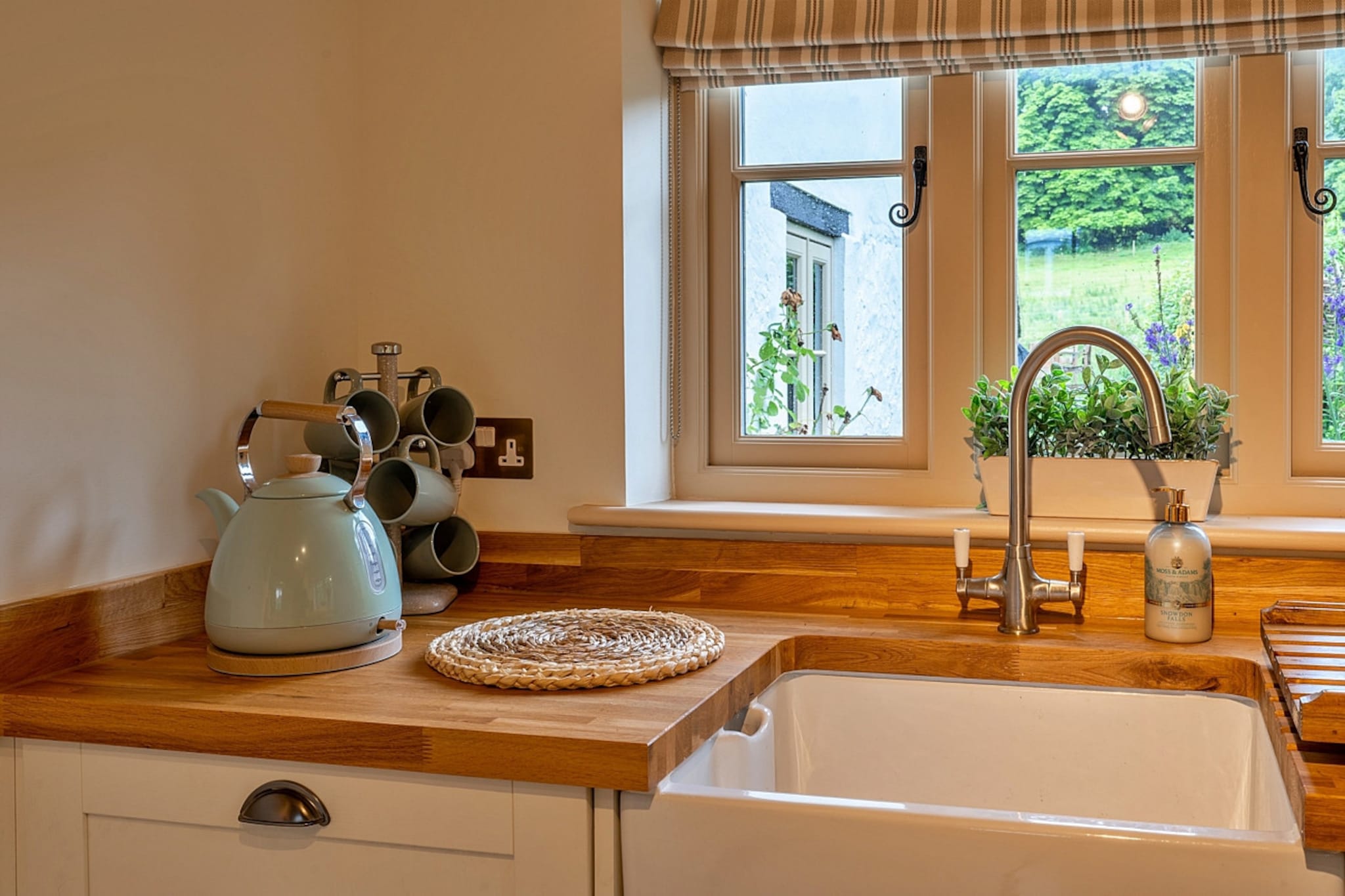 The Thatch at Winterborne Houghton-Keuken