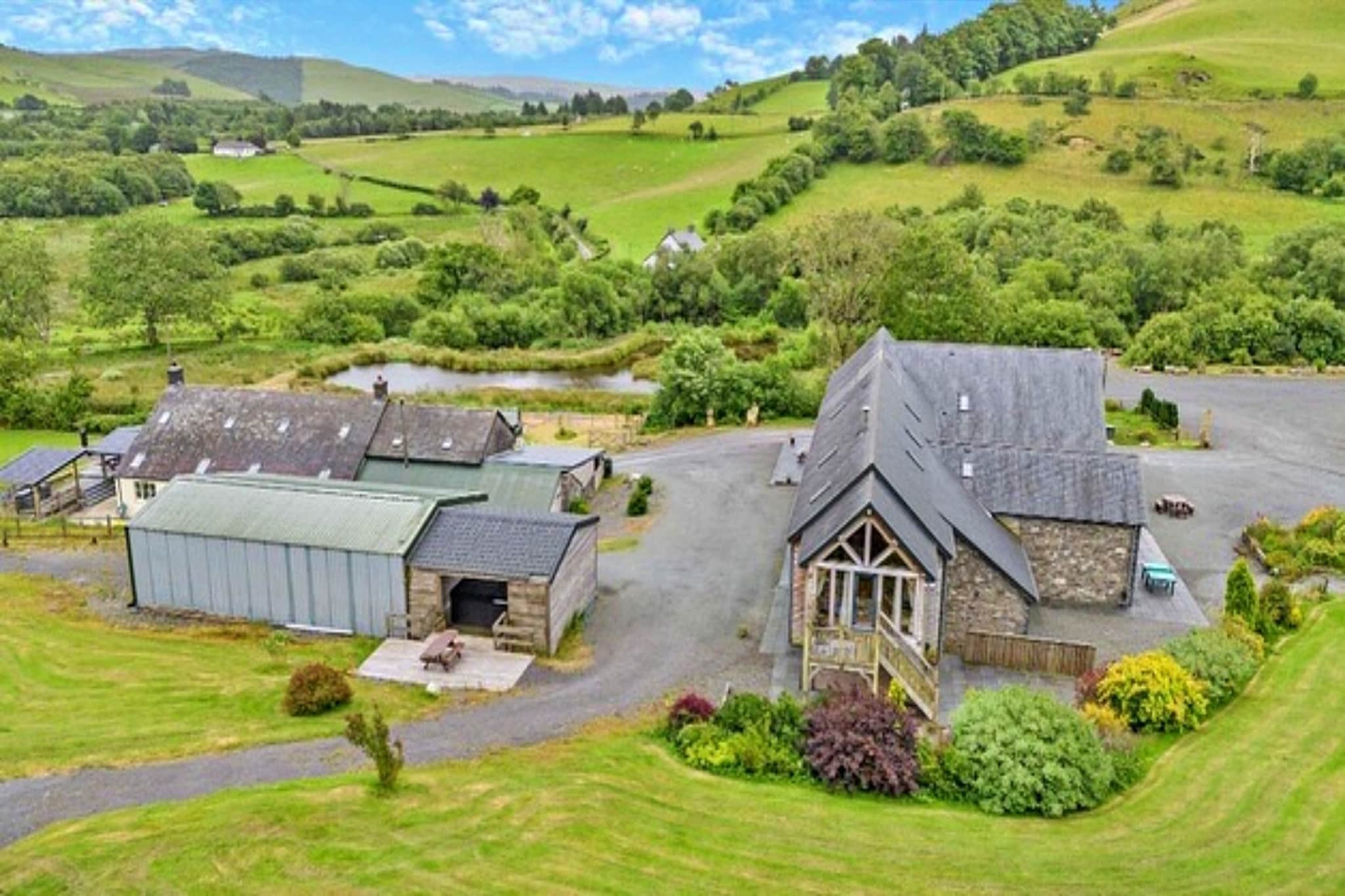 The Welsh Barn-Buitenkant zomer