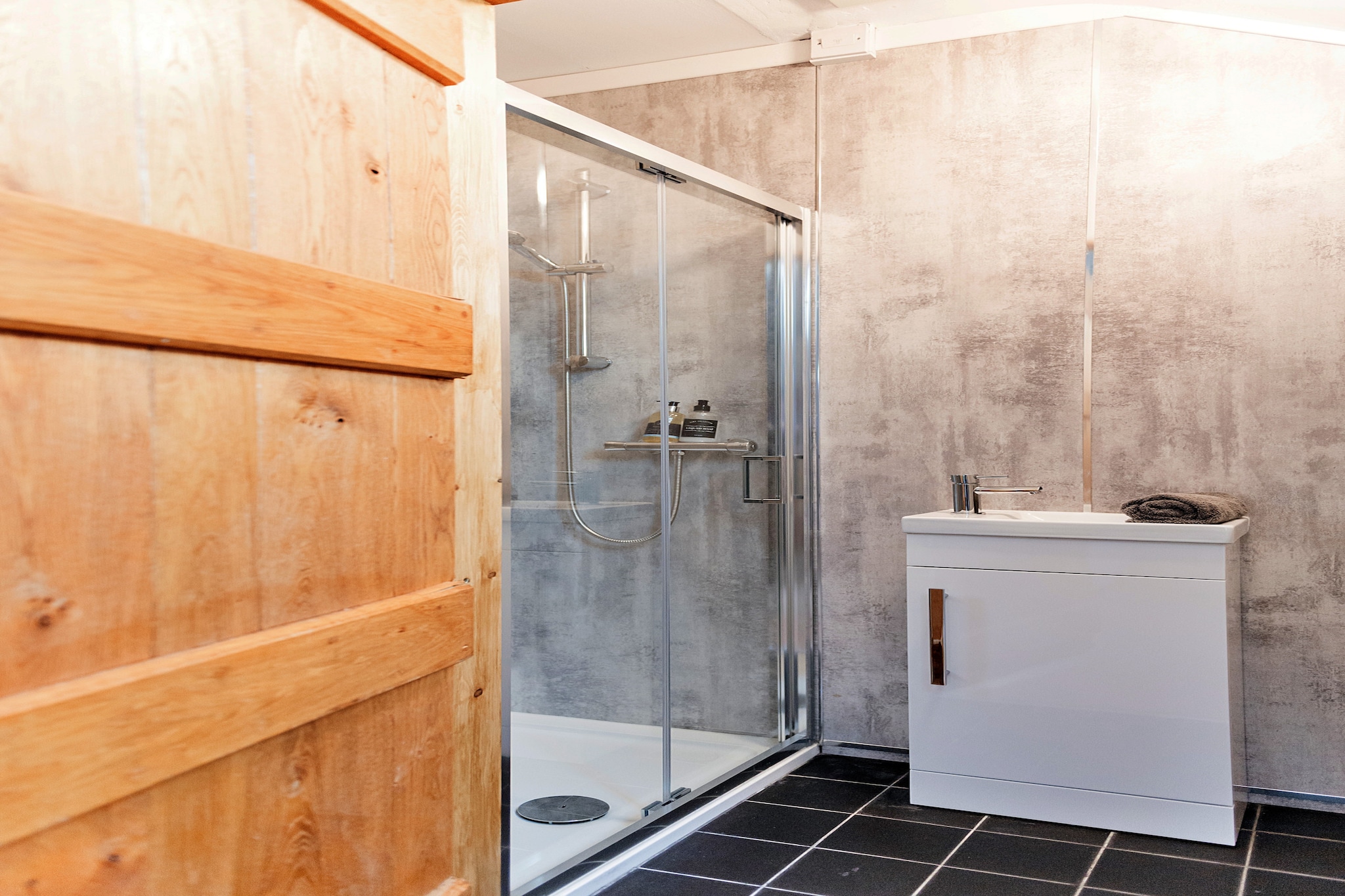 The Welsh Farmhouse-Badkamer
