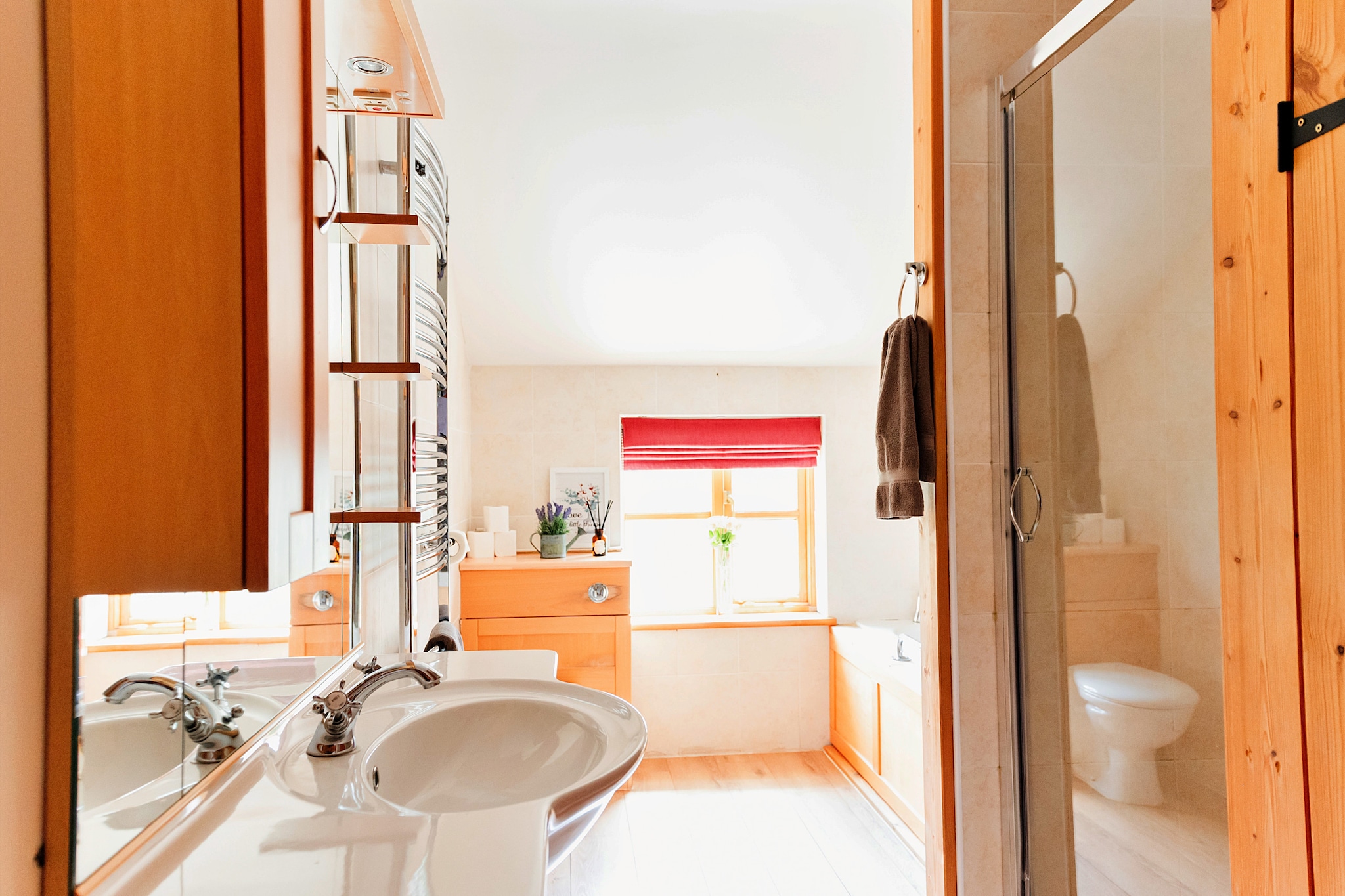 The Welsh Farmhouse-Badkamer