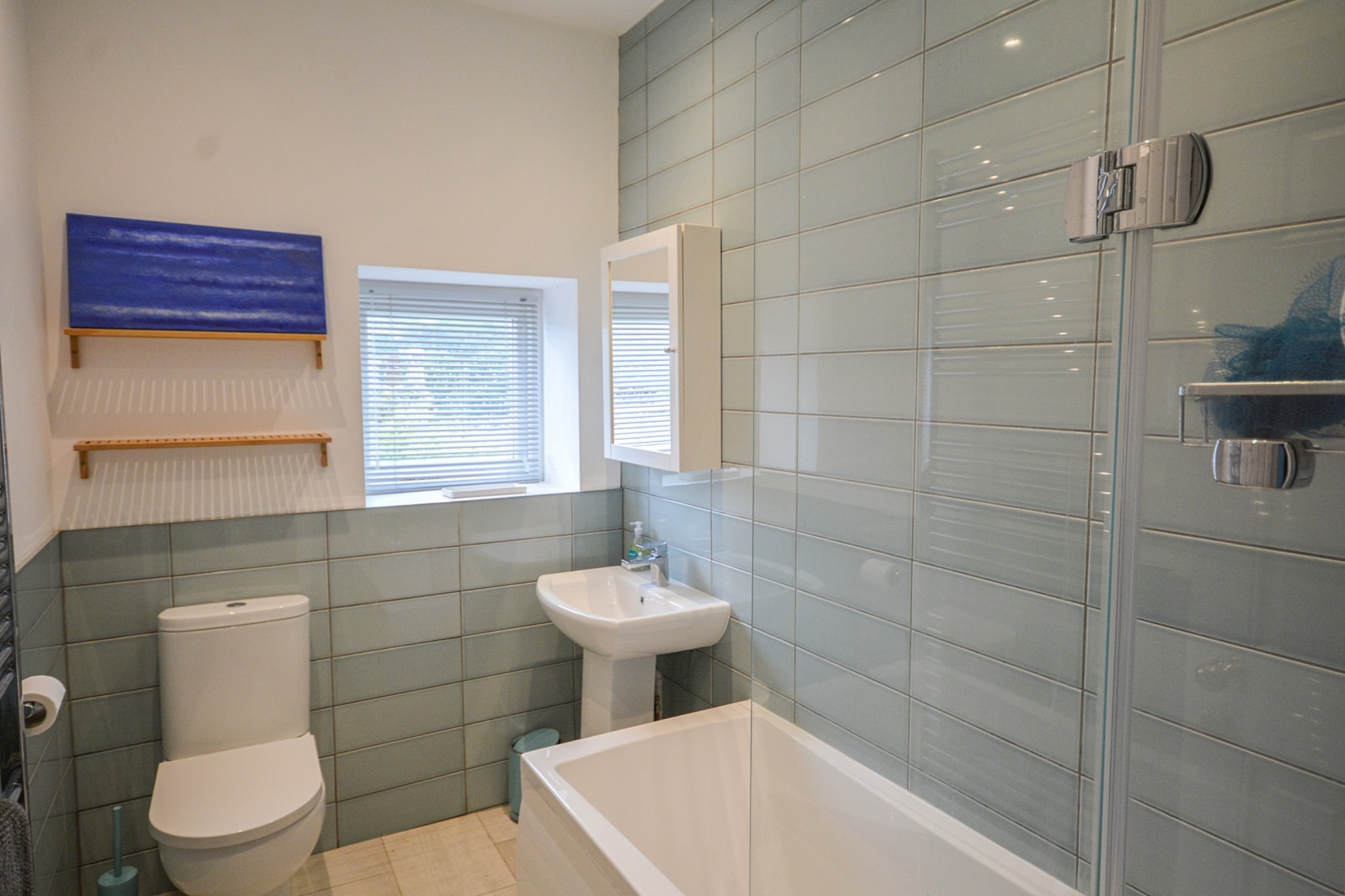 Hillside, Kingsand-Badkamer
