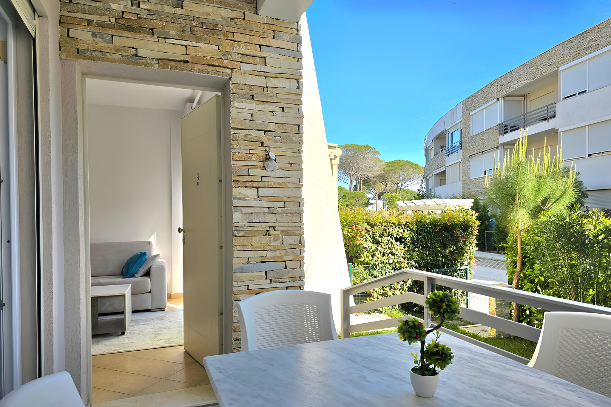 ALD126 - Isai-Terrasbalkon