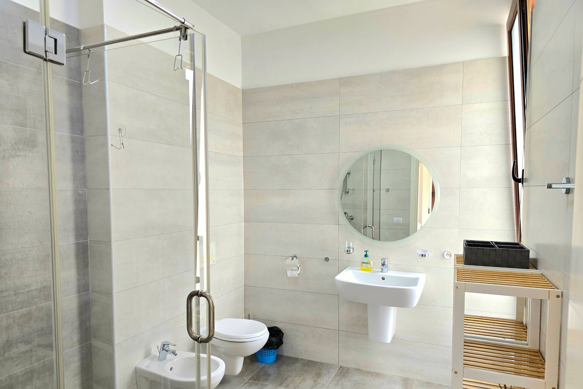 ALD150 - Wadim Perla Lalez-Badkamer