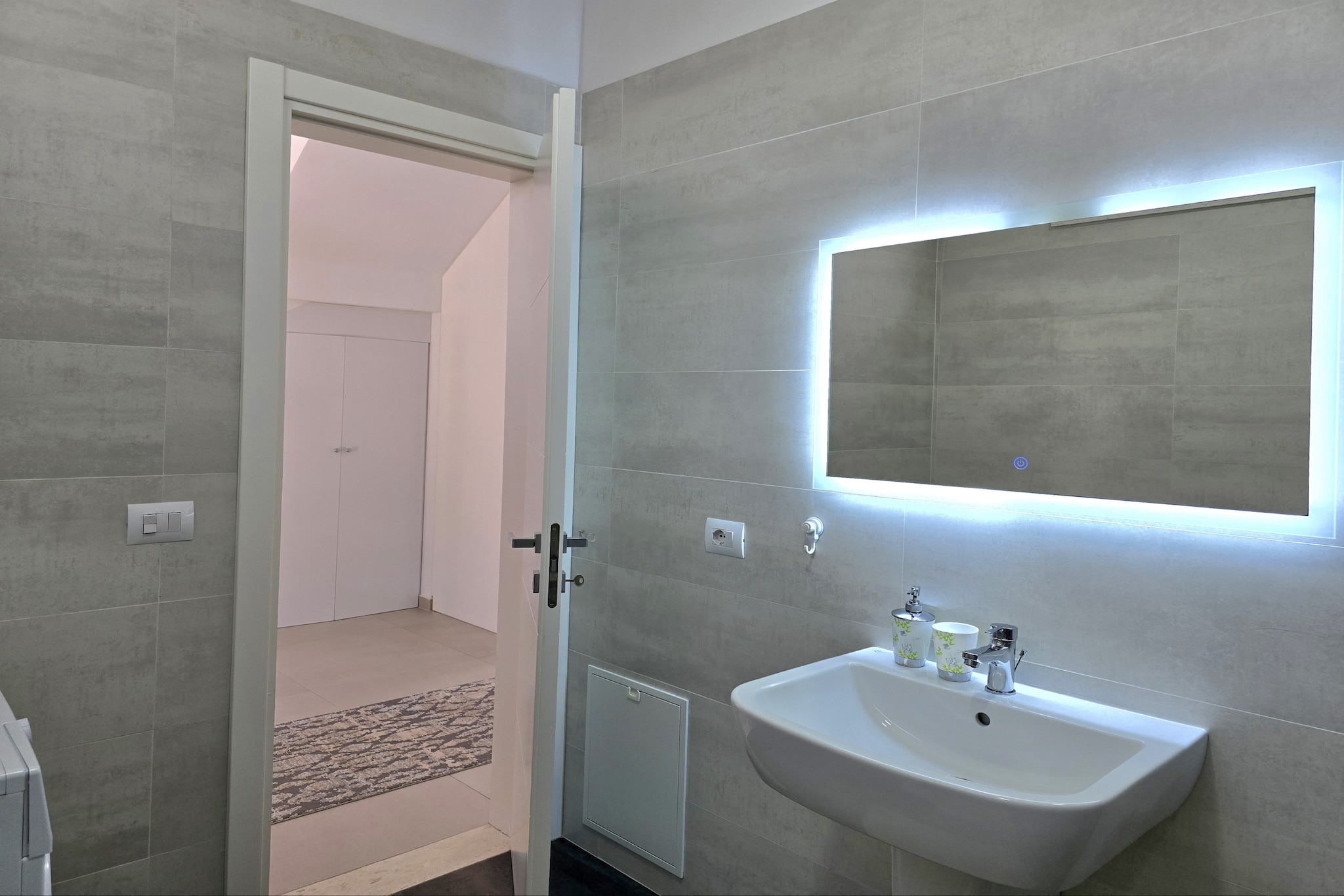 ALD150 - Wadim Perla Lalez-Badkamer
