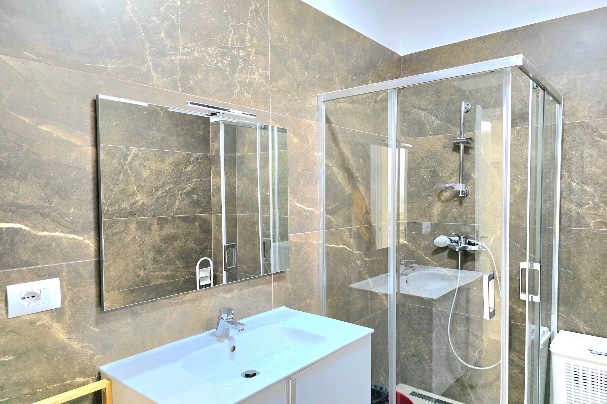 ALD170 - Vila 61 Shpuza-Badkamer
