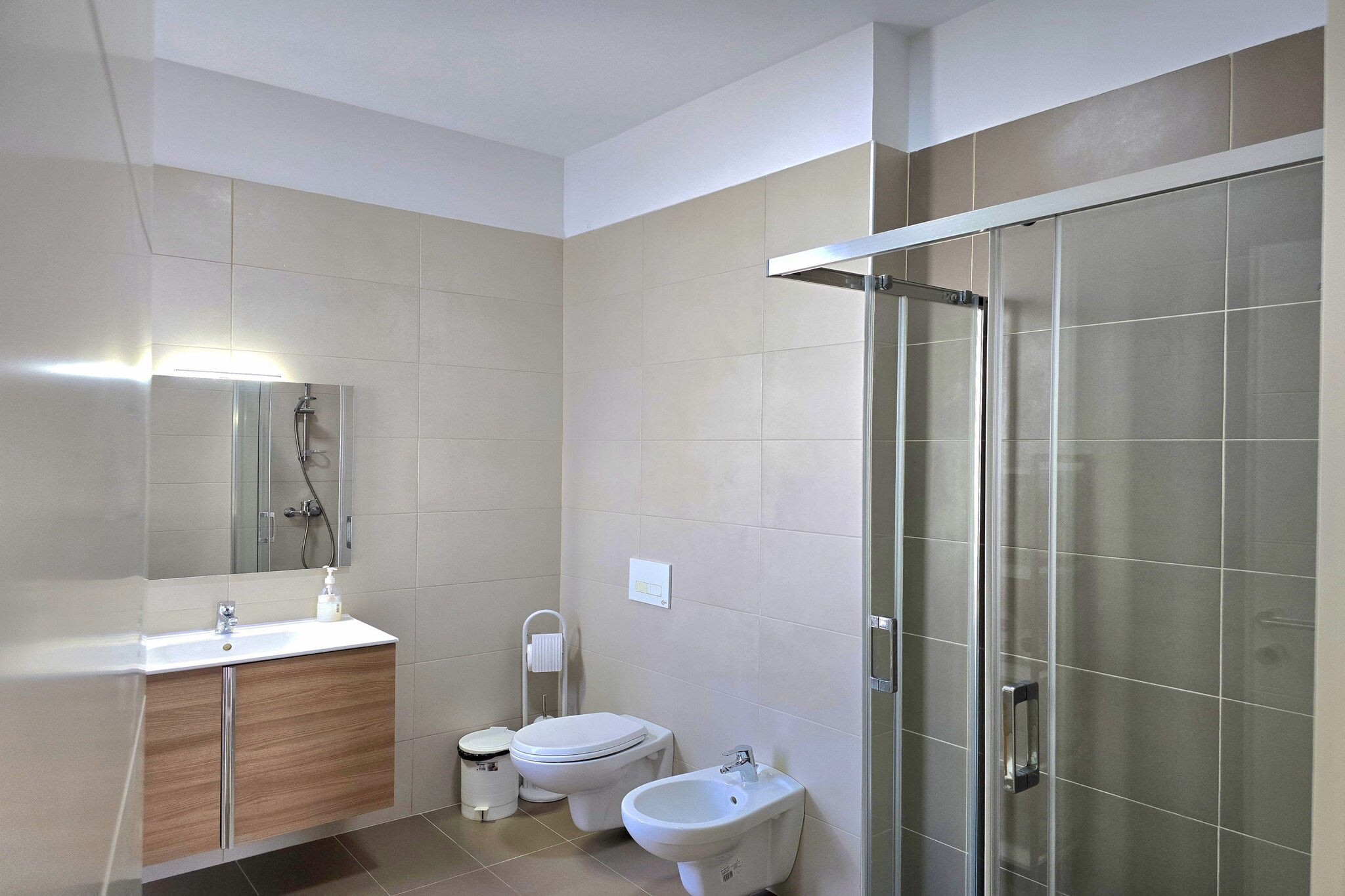 ALD170 - Vila 61 Shpuza-Badkamer