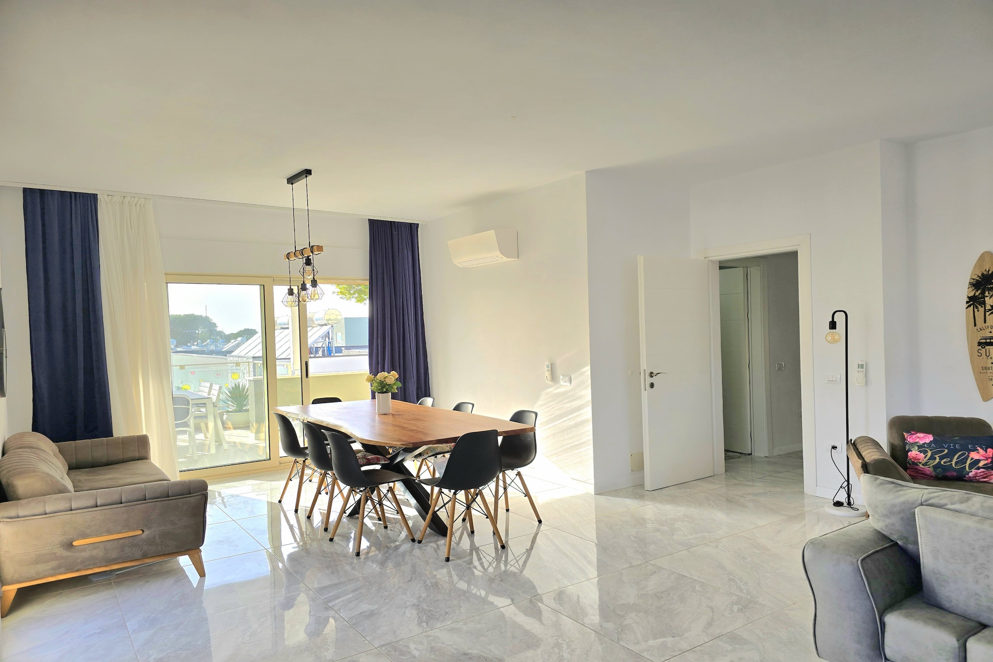 ALD216 - Felix Penthouse-Dining room
