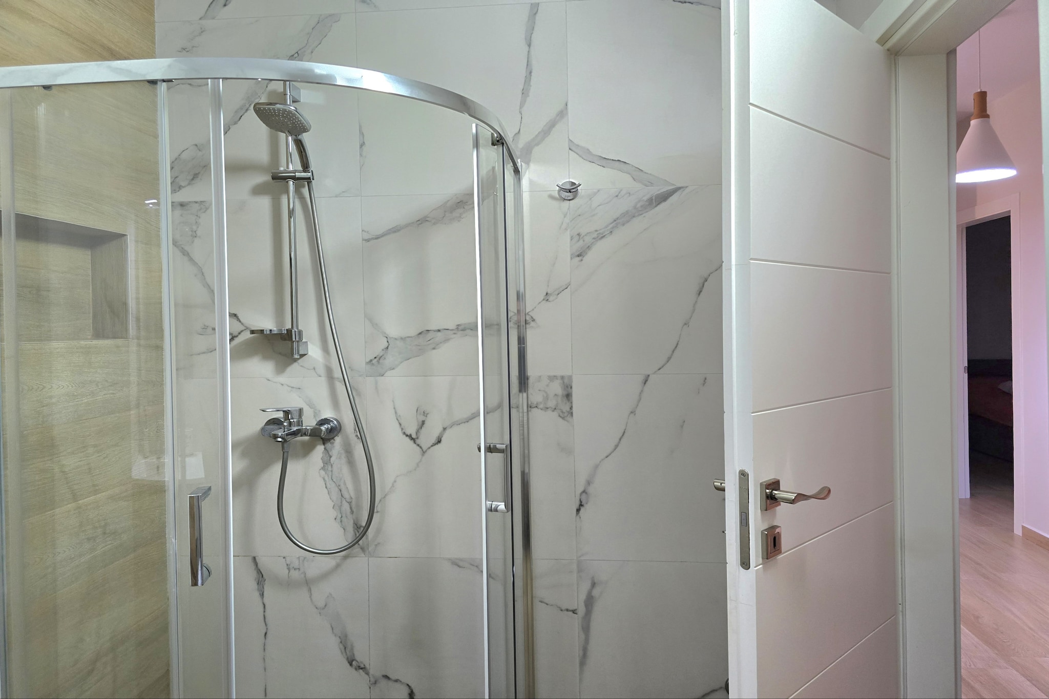 ALD145 - Beni-Badkamer