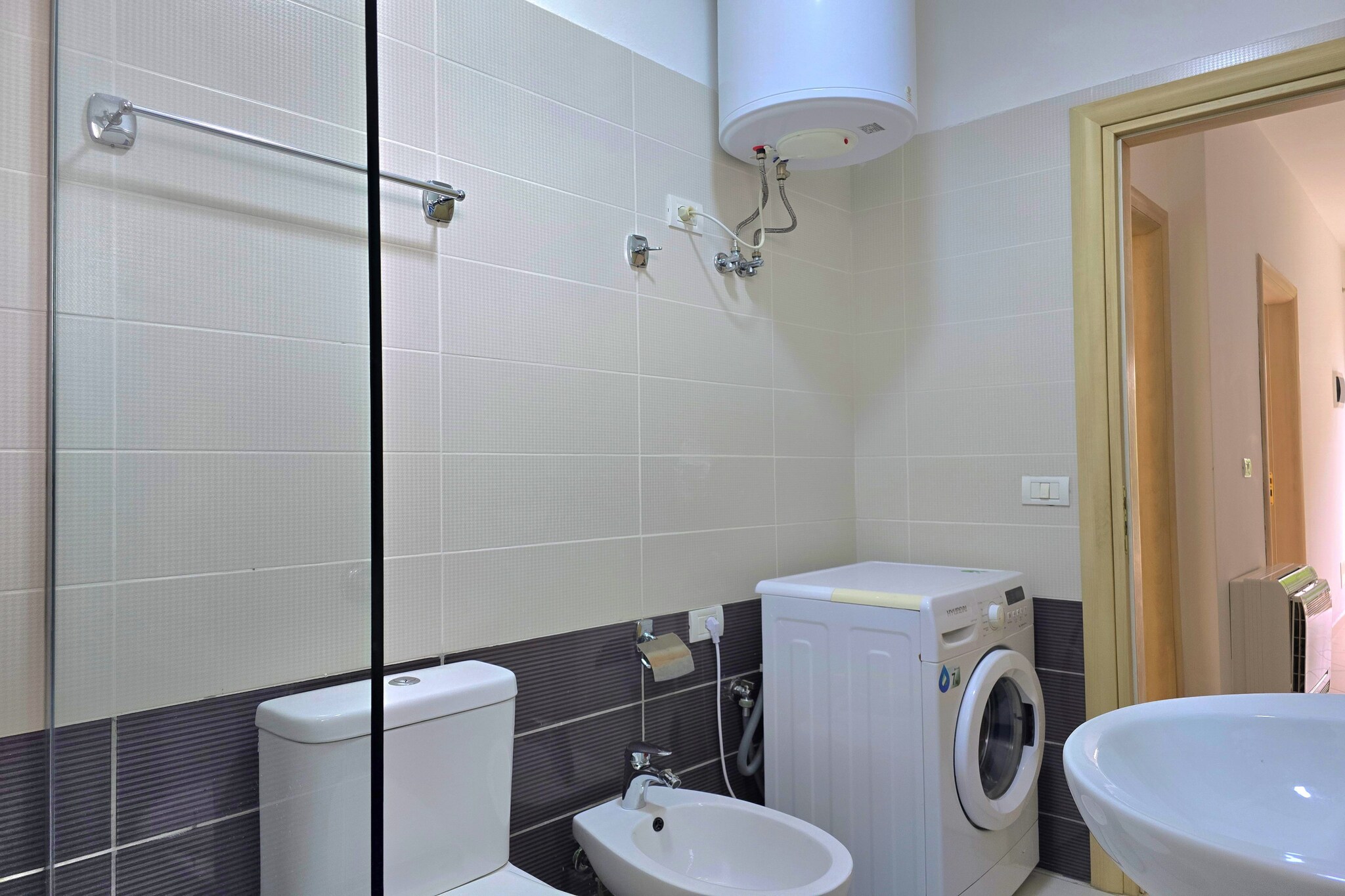 ALD156 - Landi-Badkamer