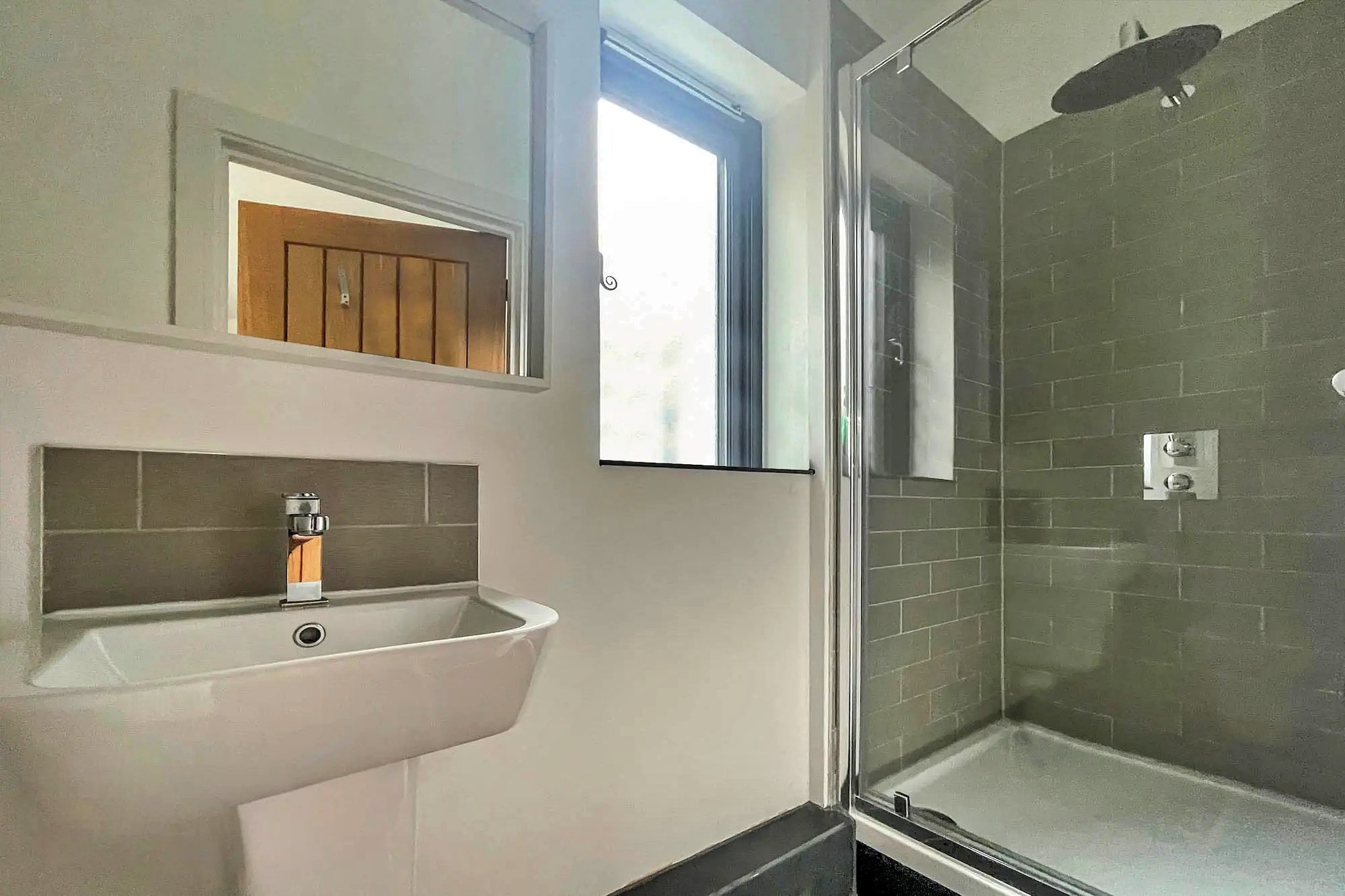 Wiggle Barn, Kingsand-Badkamer