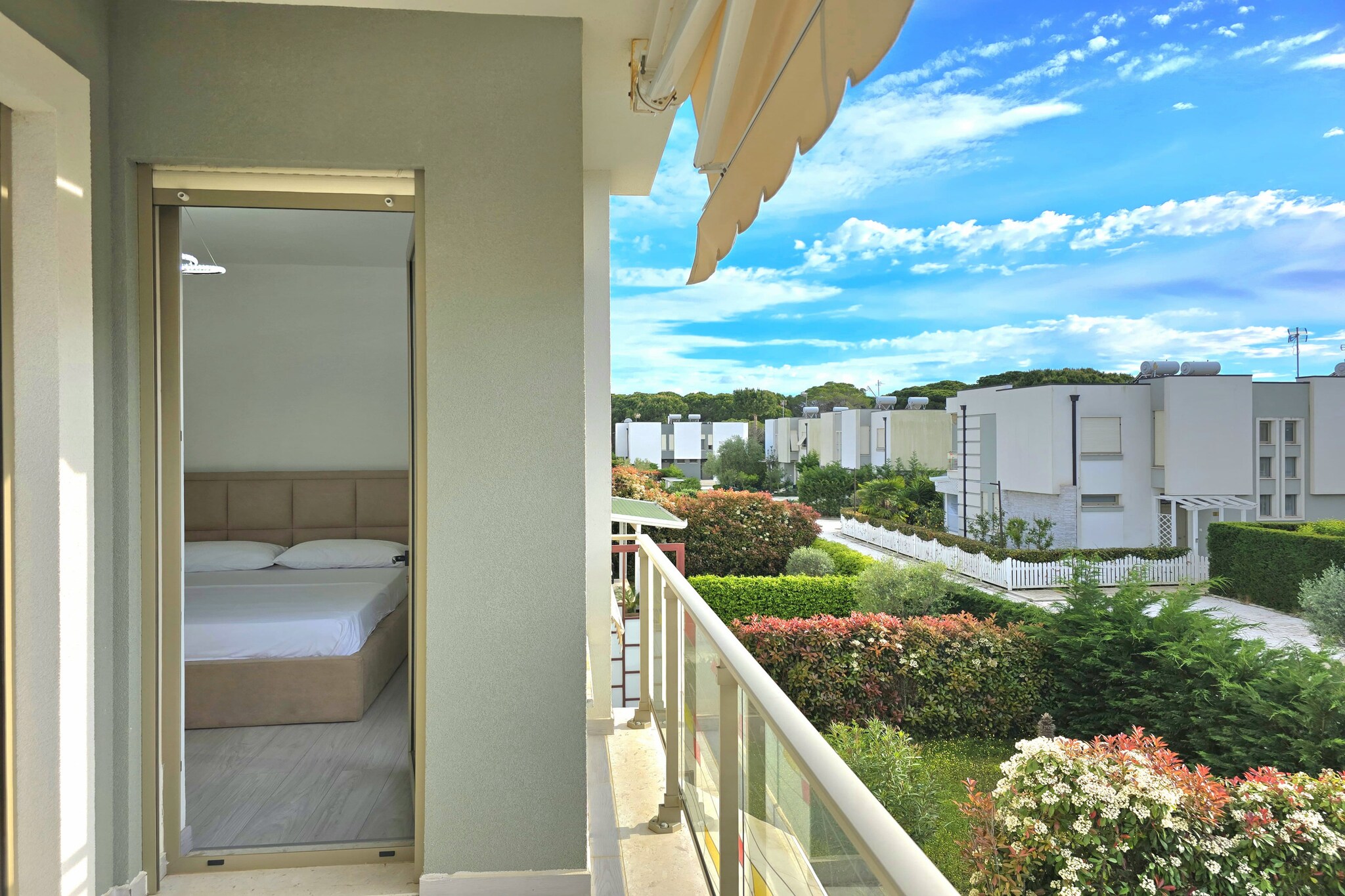 ALD161 - Vila 47 Dori-Terrace balcony