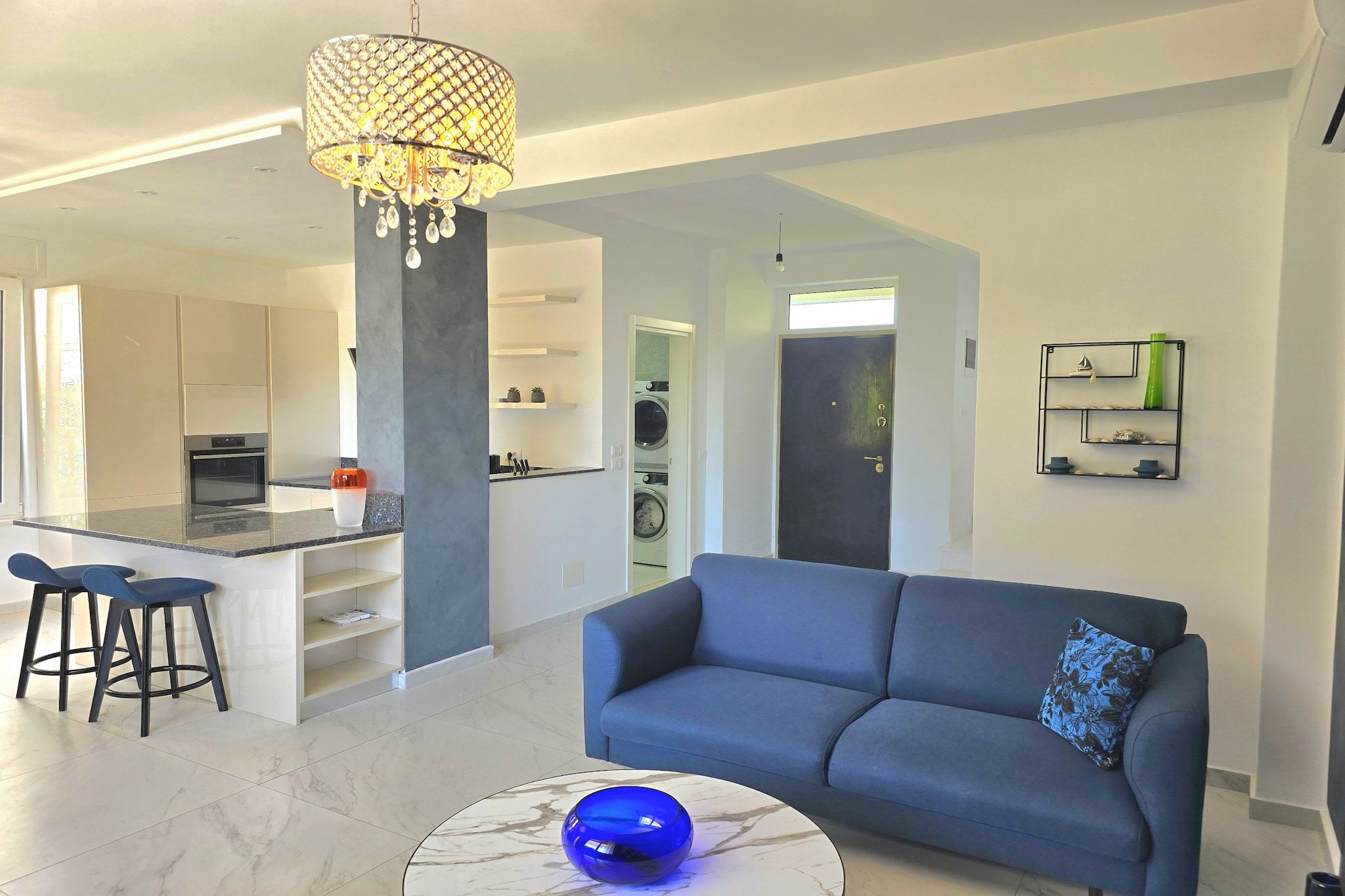 ALD276 - Vila 99 Edlira Lalez Perla-Living room