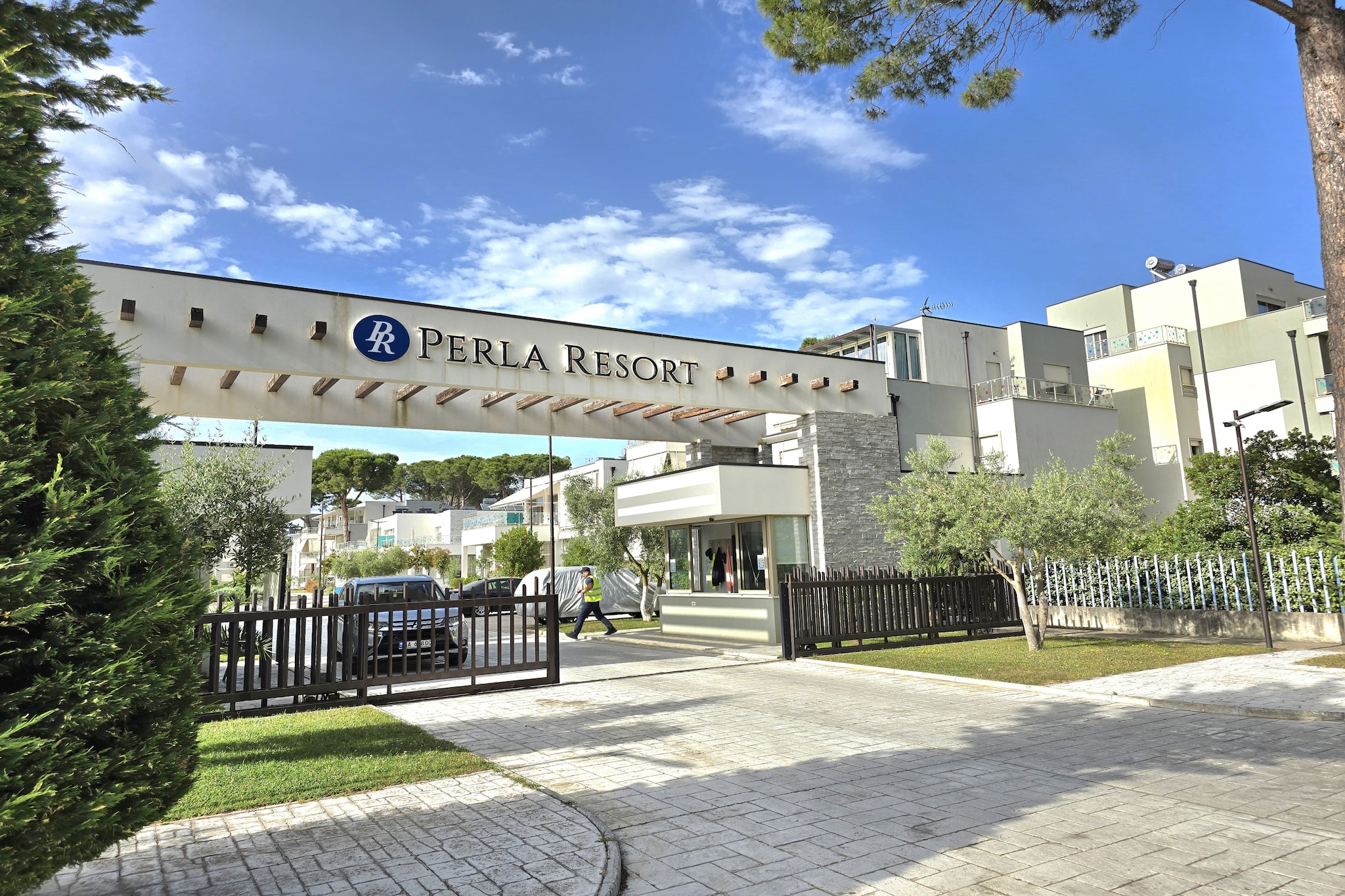 ALD276 - Vila 99 Edlira Lalez Perla-Exterior summer