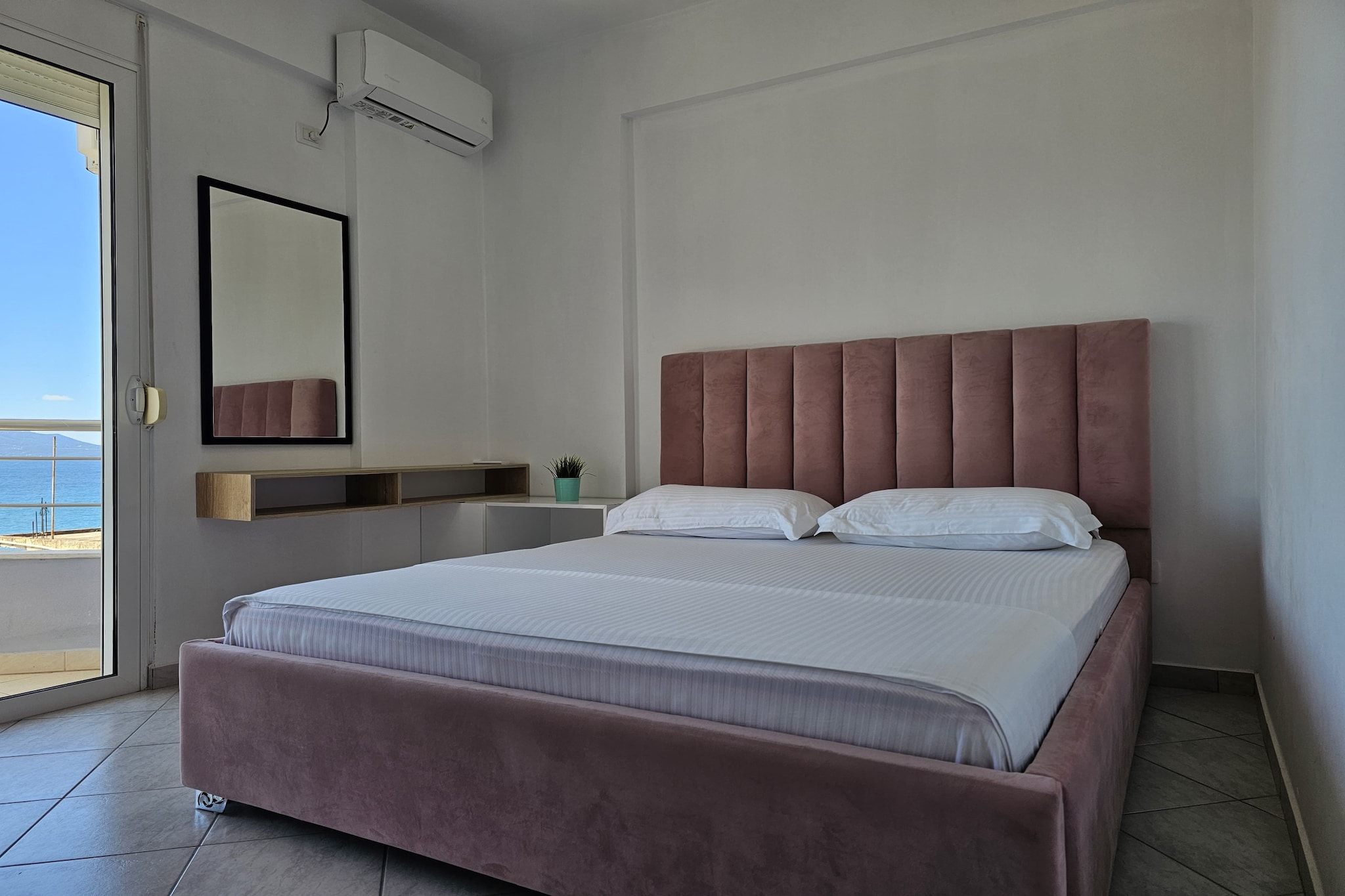 ALS110 - Roman Ap-Chambre
