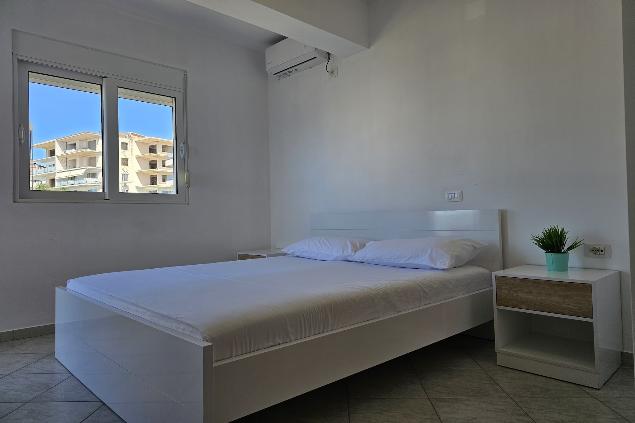 ALS110 - Roman Ap-Chambre