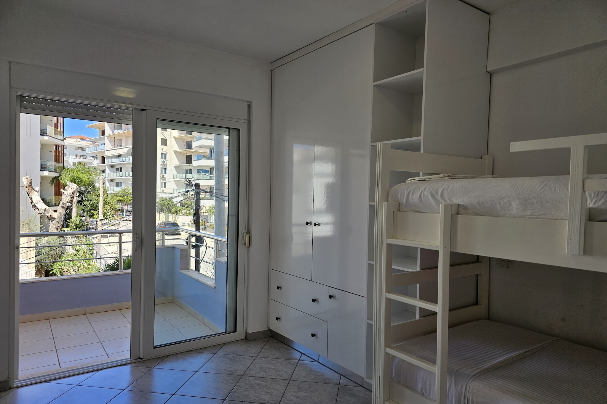 ALS110 - Roman Ap-Chambre