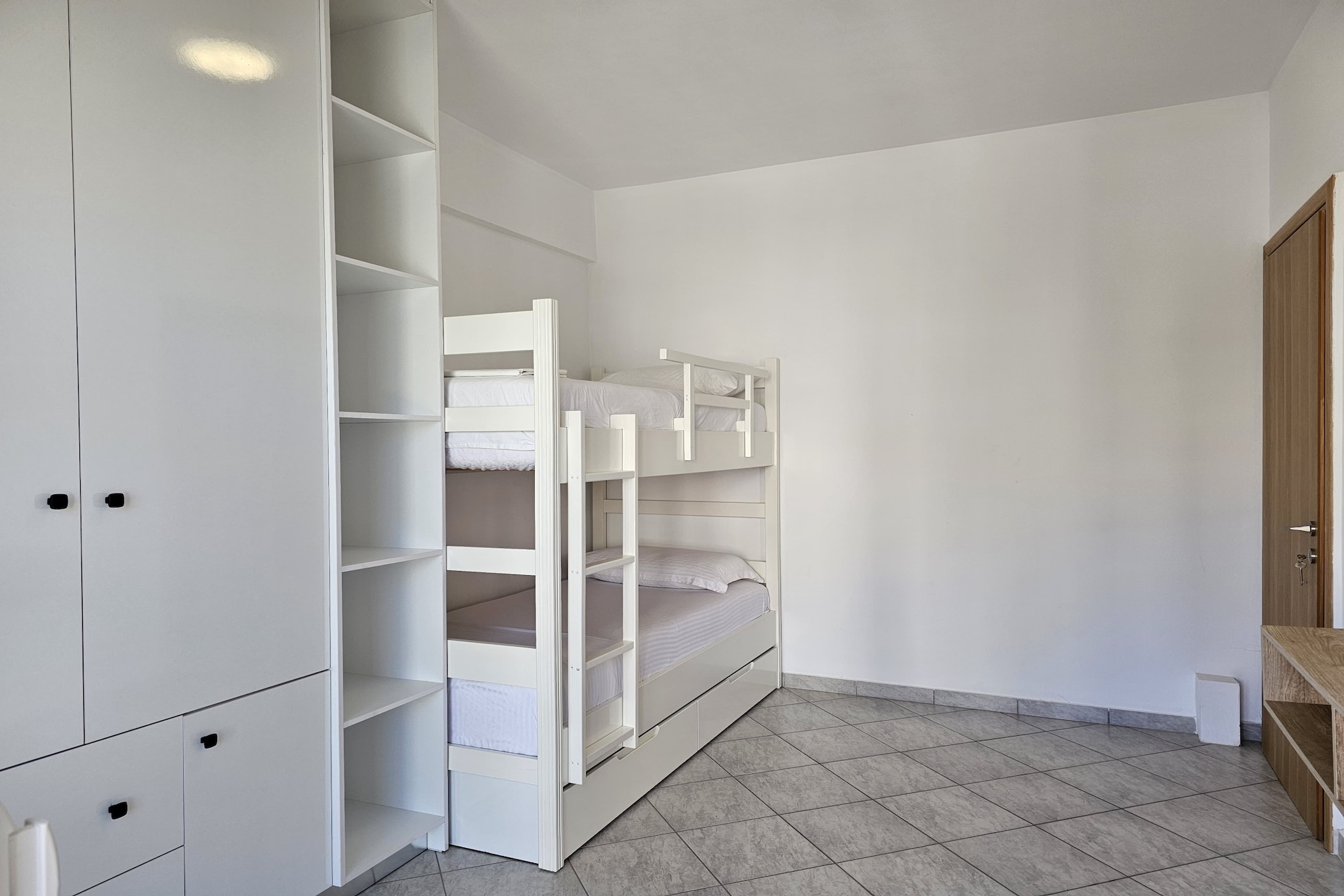 ALS110 - Roman Ap-Chambre