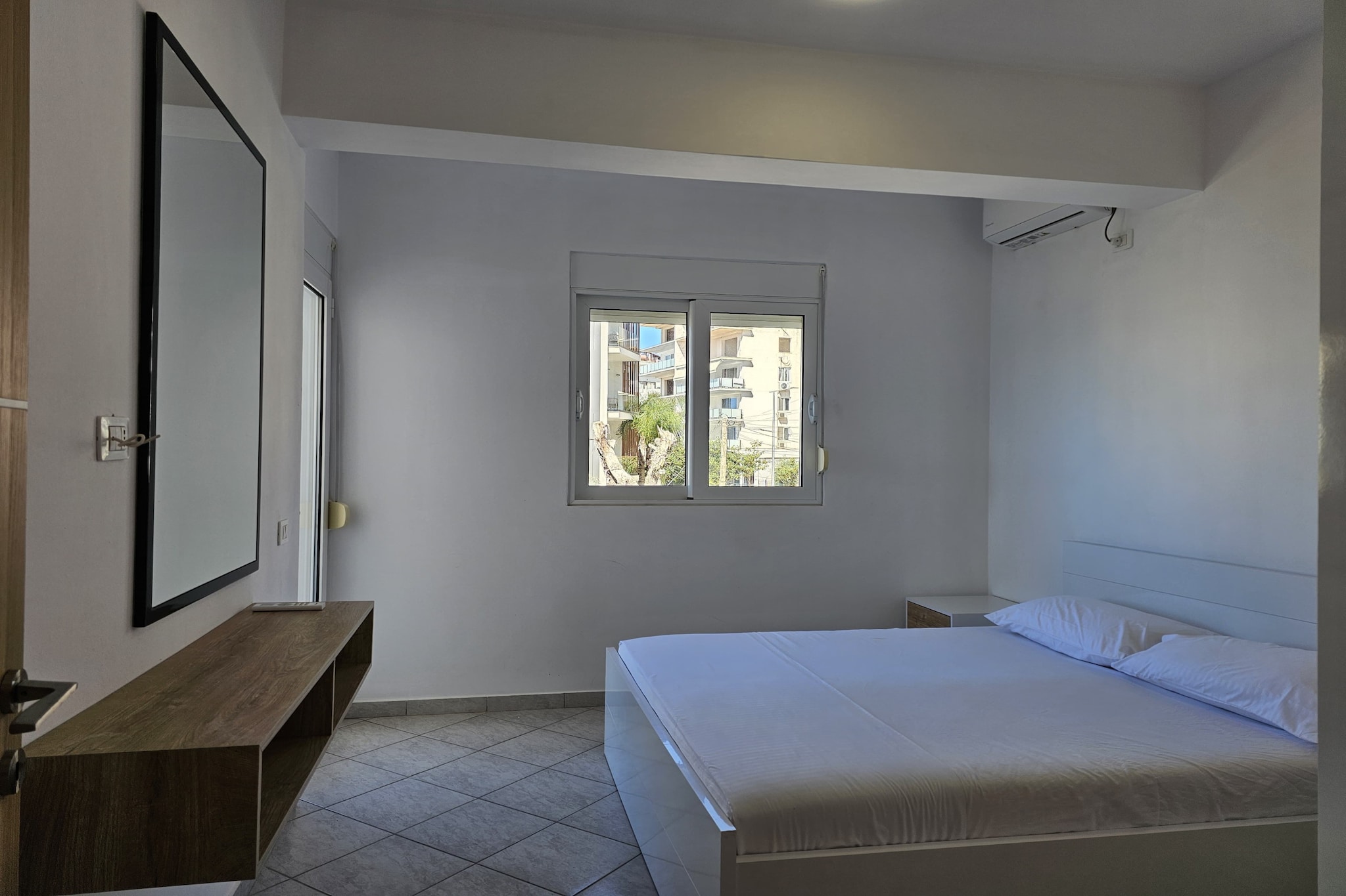 ALS110 - Roman Ap-Chambre