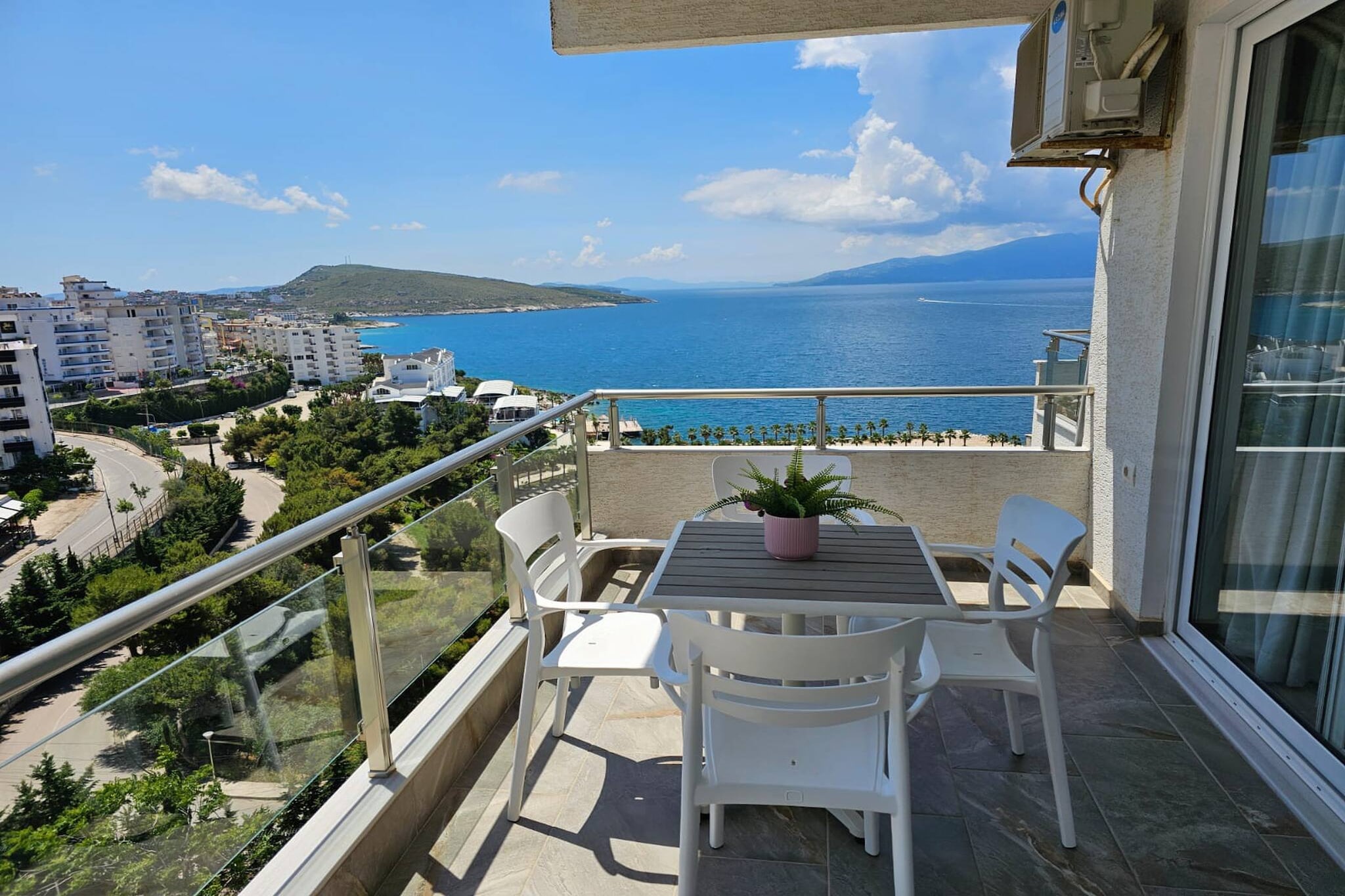ALS281 - Patrycia Ap-Terrace balcony