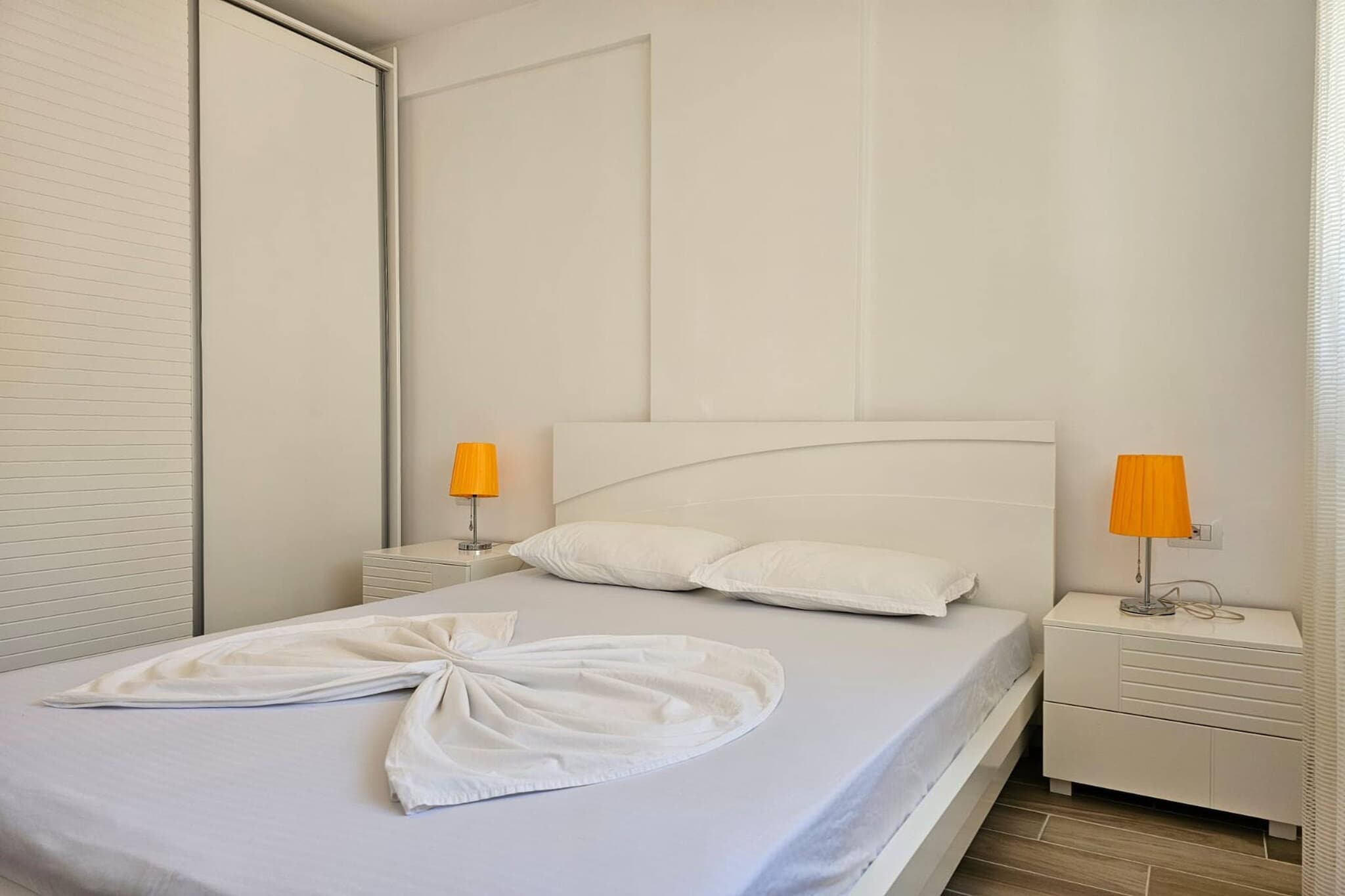 ALS281 - Patrycia Ap-Bedroom