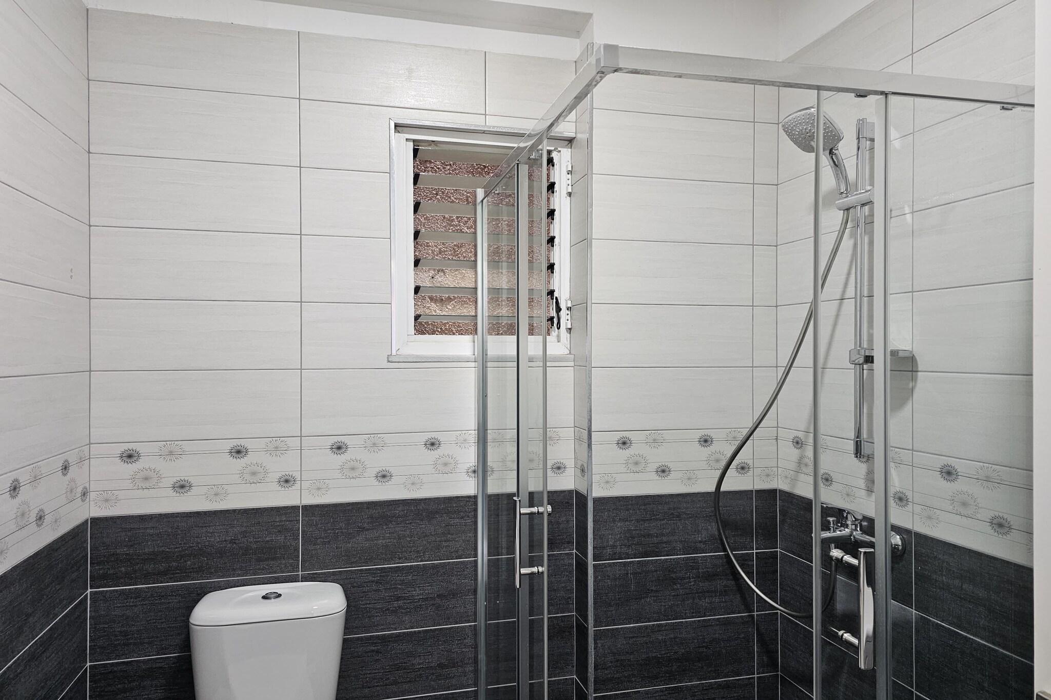 Wonderful Apartment in Saranda - 272-Bathroom