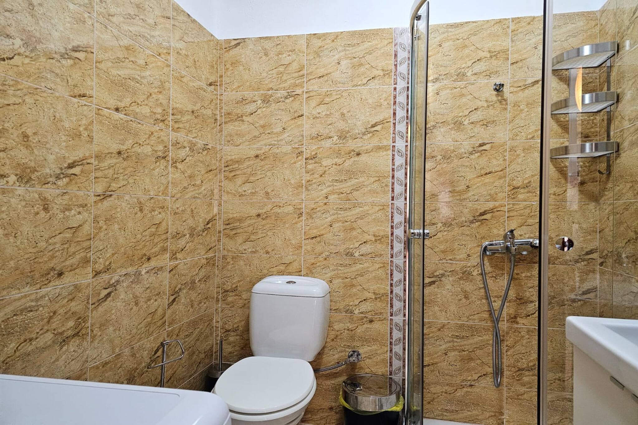 Front line apartment in Saranda - 254-Bathroom