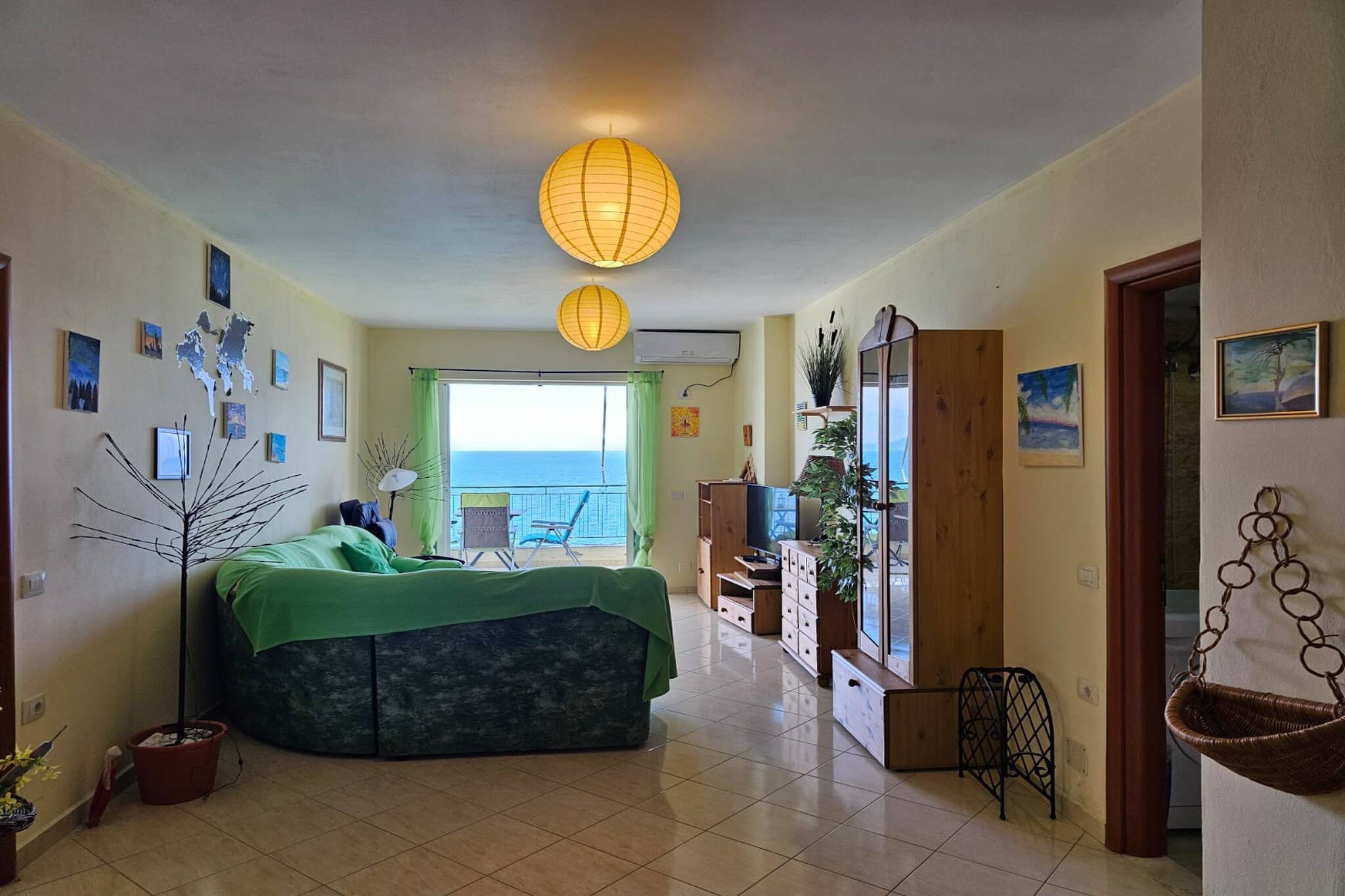 Front line apartment in Saranda - 254-Living room