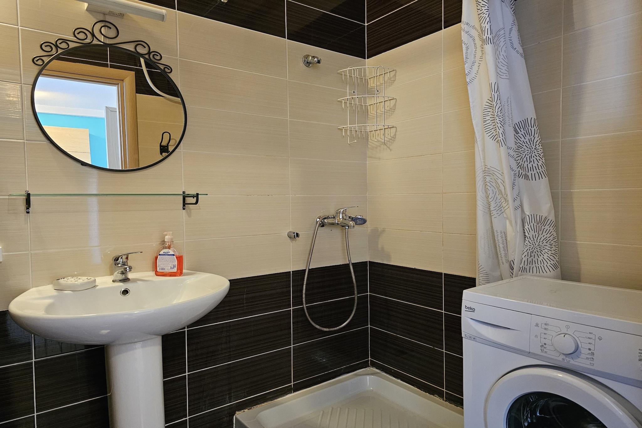 ALS014 - Paul Apartment-Badezimmer