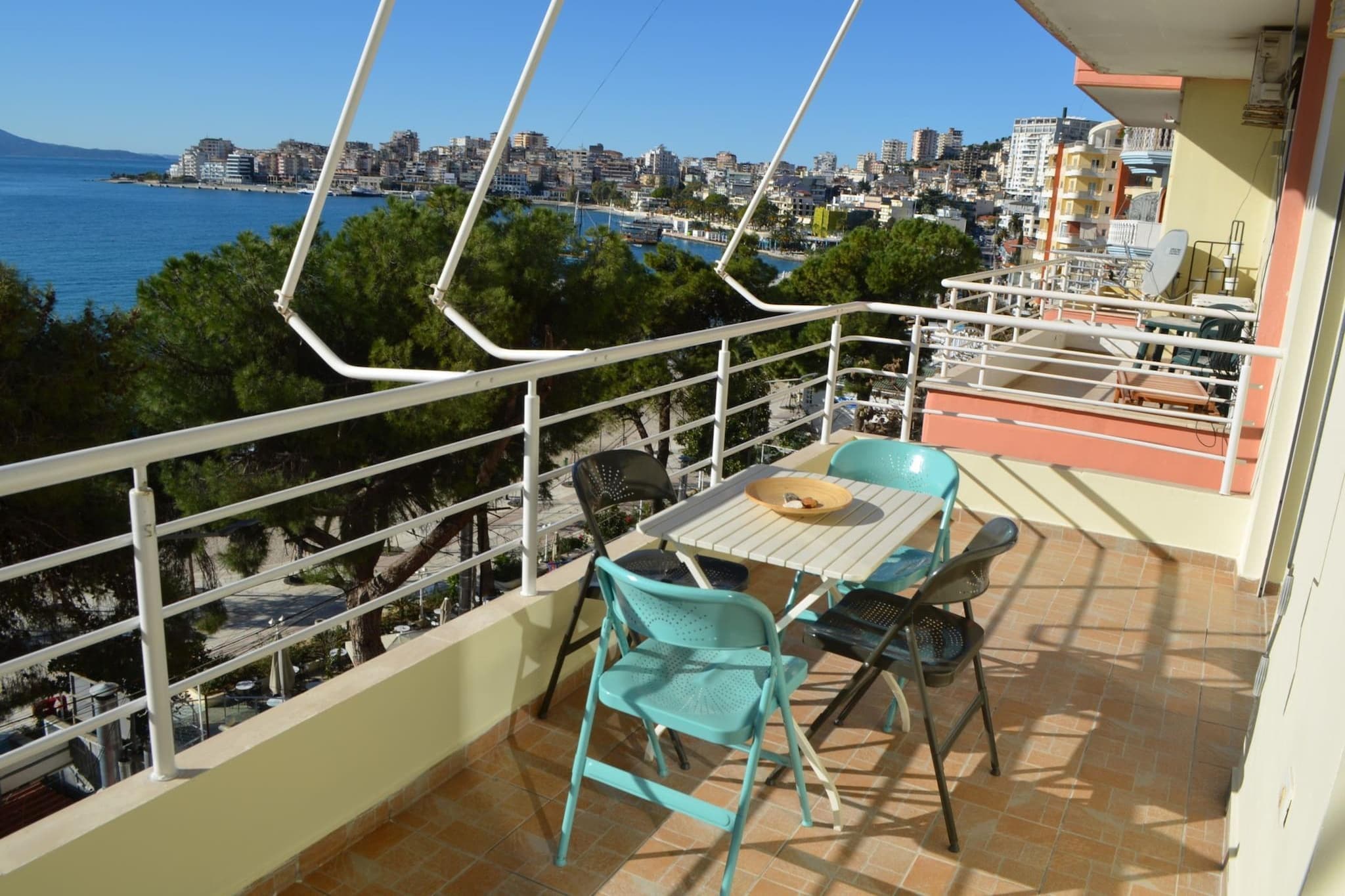 ALS015 - Oliver -  Saint Tropez Ap.-Terrasbalkon
