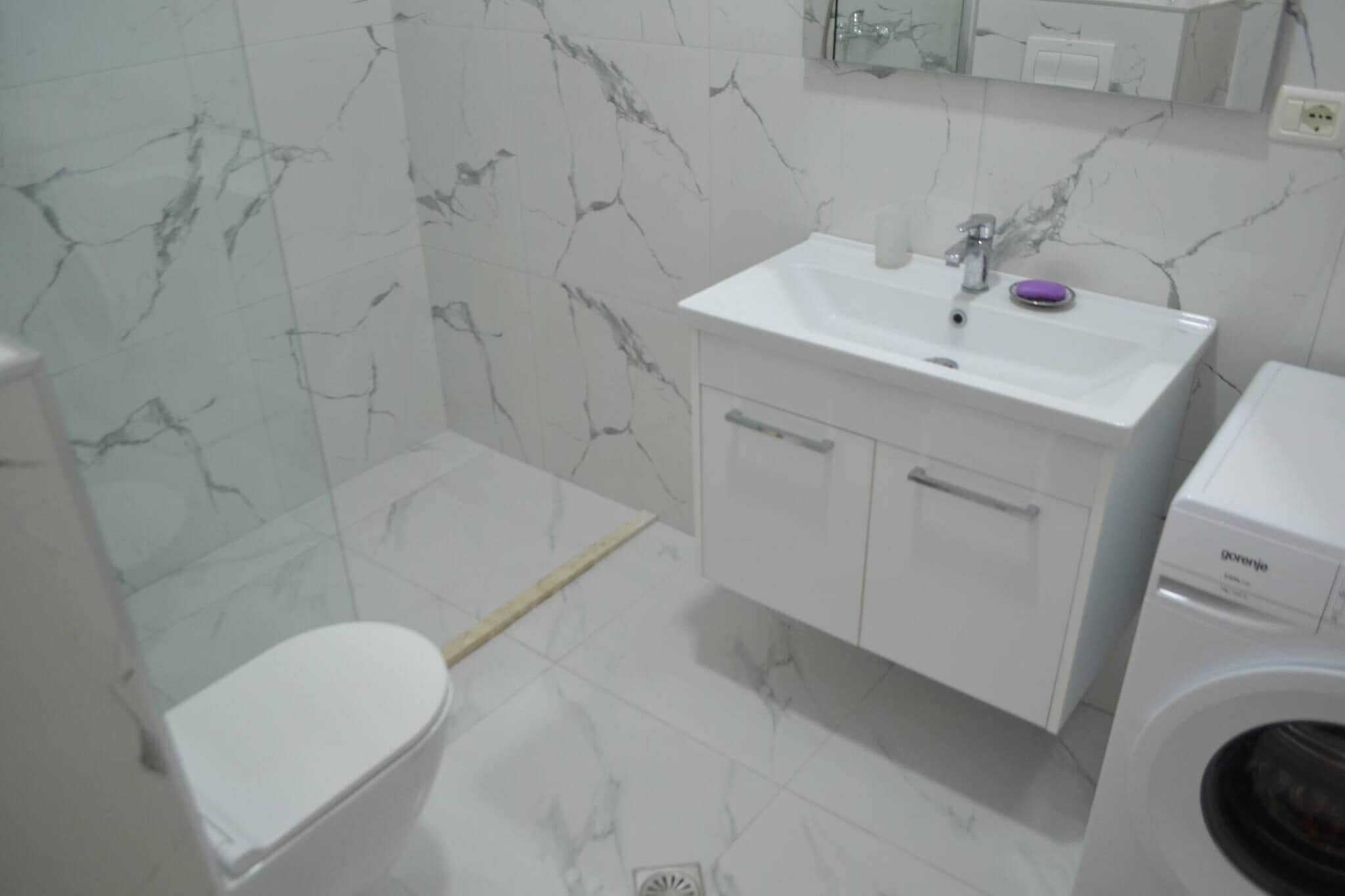 ALS015 - Oliver -  Saint Tropez Ap.-Badkamer