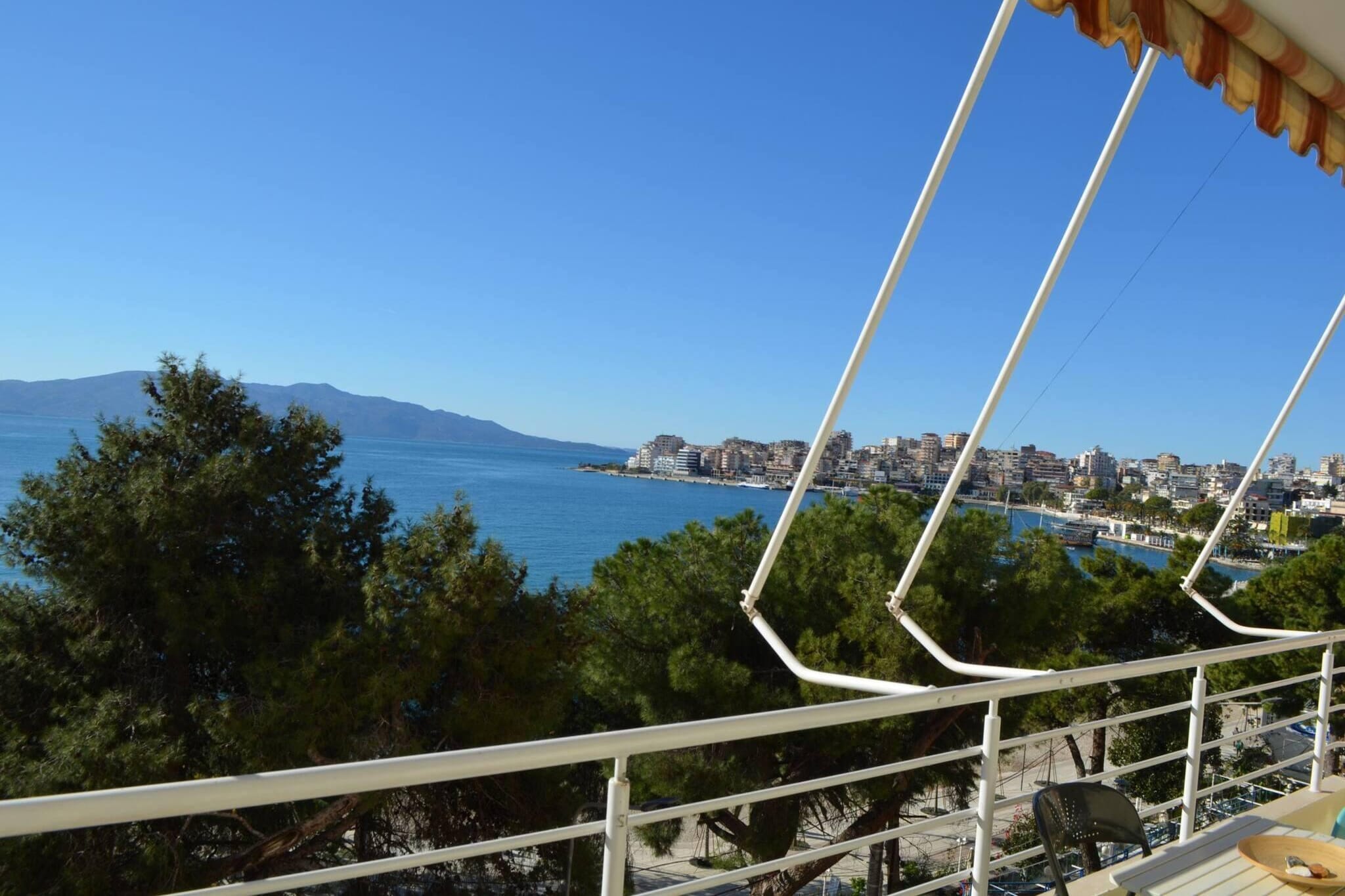 ALS015 - Oliver -  Saint Tropez Ap.-Terrasbalkon
