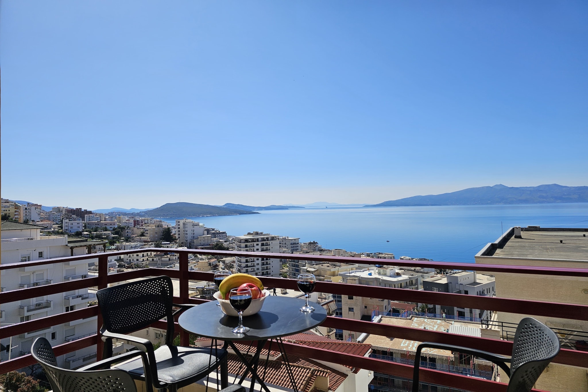 ALS119 - Iliri Rr5 - Holiday Ap In SR-Terrasbalkon