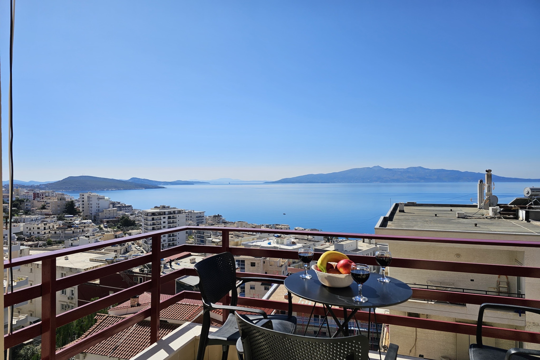 ALS119 - Iliri Rr5 - Holiday Ap In SR-Terrasbalkon