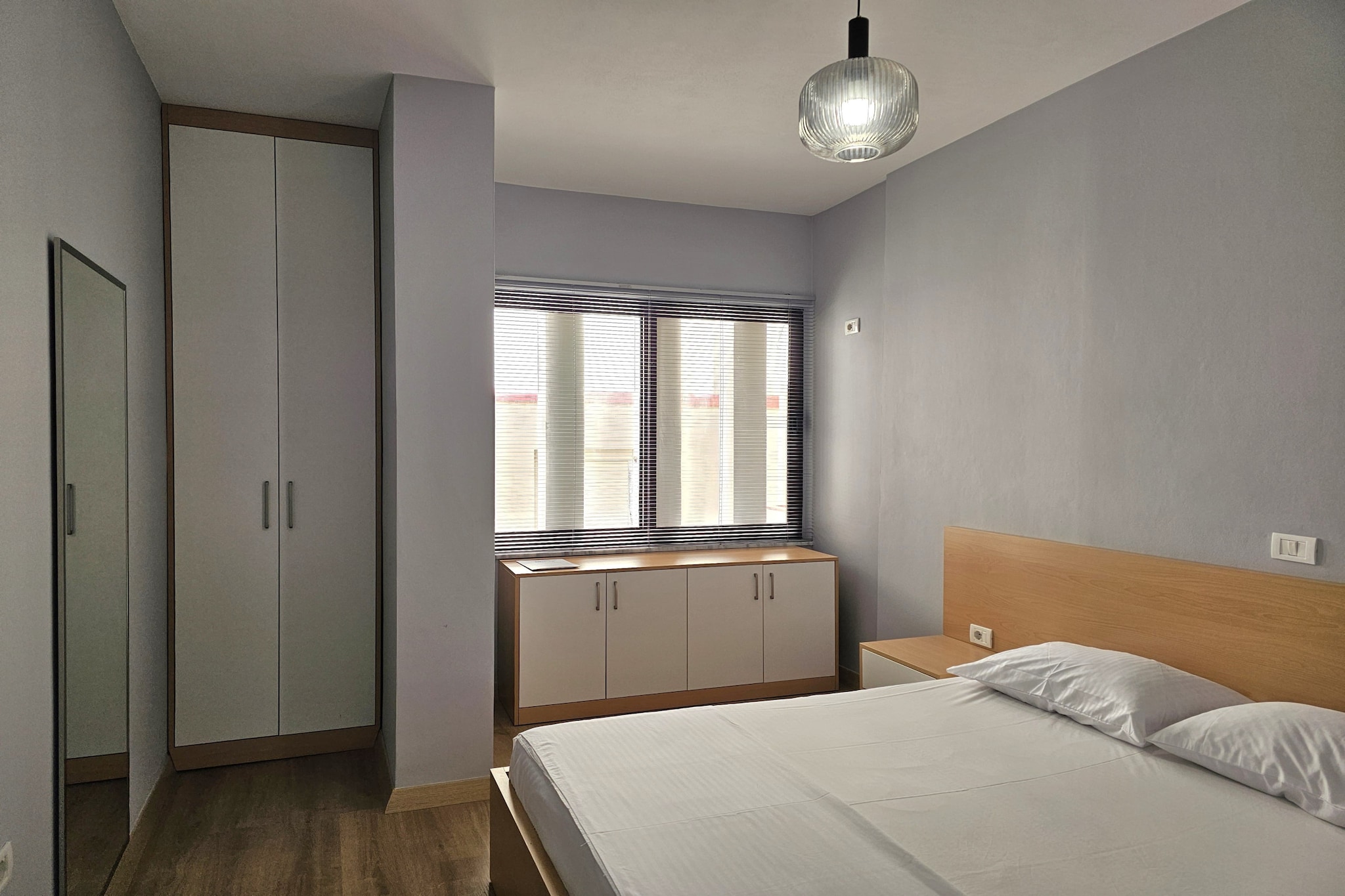 ALS119 - Iliri Rr5 - Holiday Ap In SR-Slaapkamer