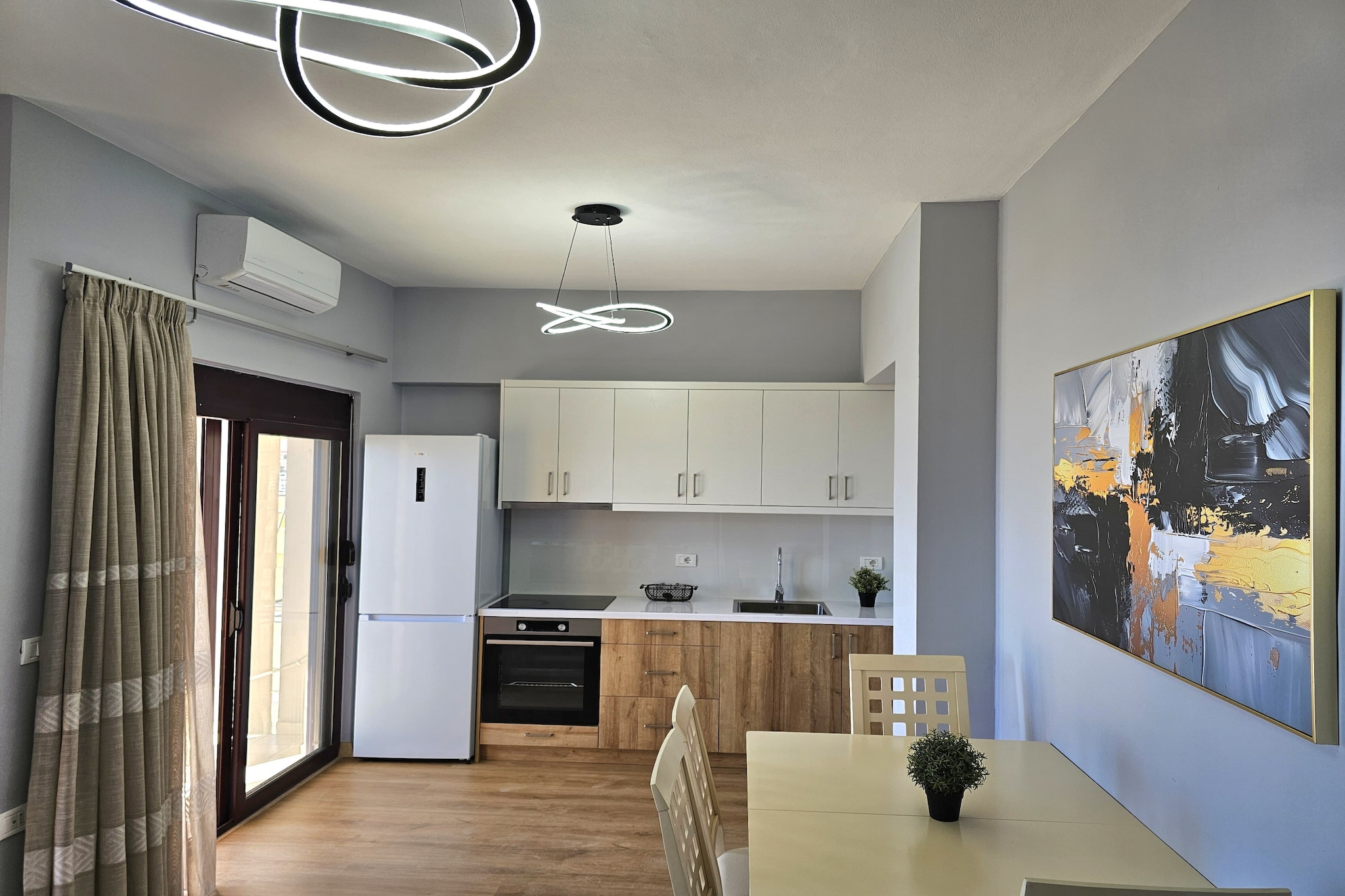 ALS119 - Iliri Rr5 - Holiday Ap In SR-Keuken