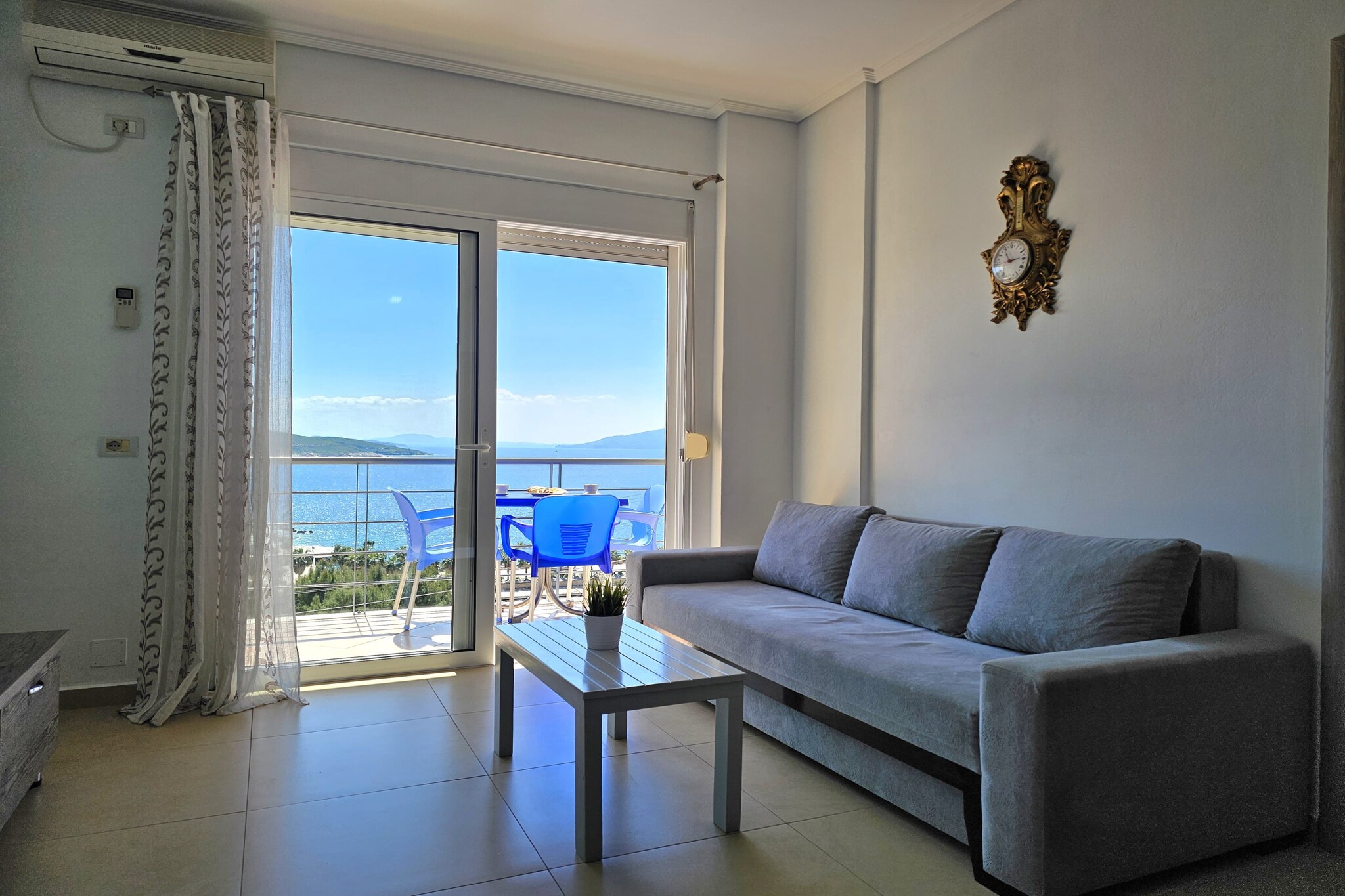 ALS162 - Ap Te Santa - Sunrise Ap In Sr-Living room