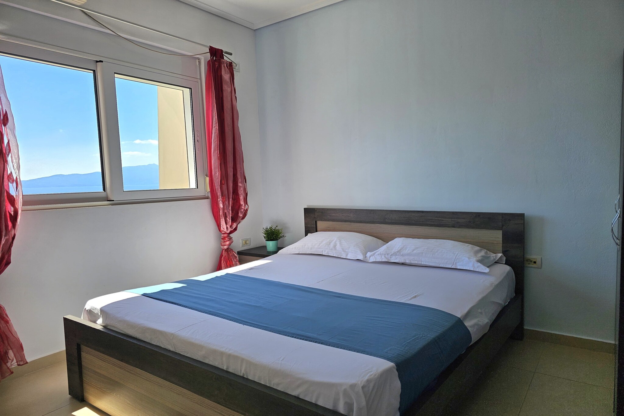 ALS162 - Ap Te Santa - Sunrise Ap In Sr-Bedroom